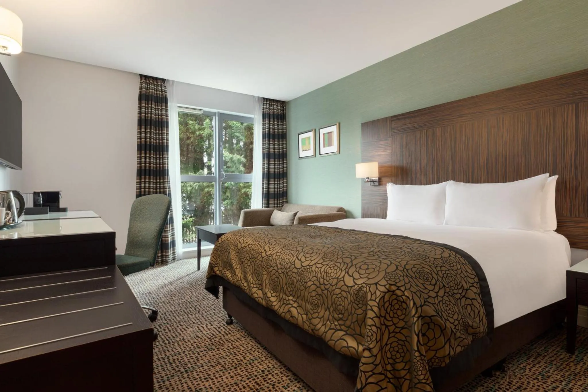 Photo of the whole room, Bed in Holiday Inn Birmingham Airport - NEC by IHG