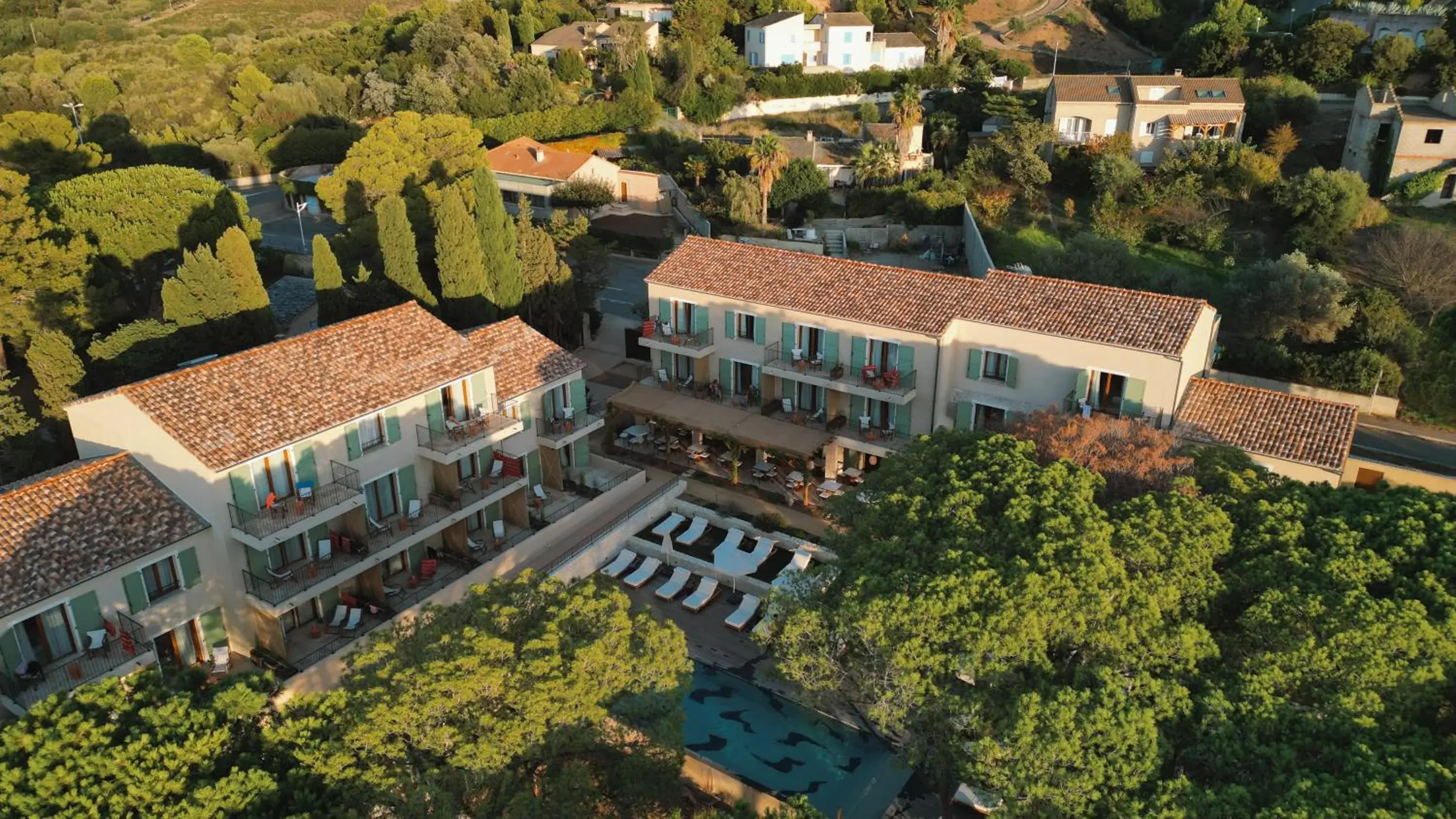 Property building in Boutique Hôtel Responsable et Restaurant Basgi Basgi Property building in Boutique Hôtel Responsable et Restaurant Basgi Basgi