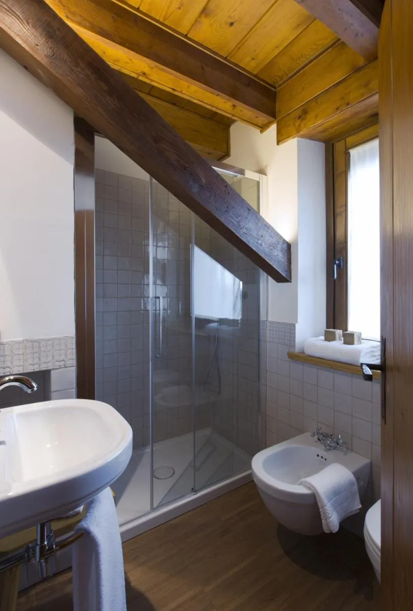 Bathroom in Albergo Ristorante Bucaneve