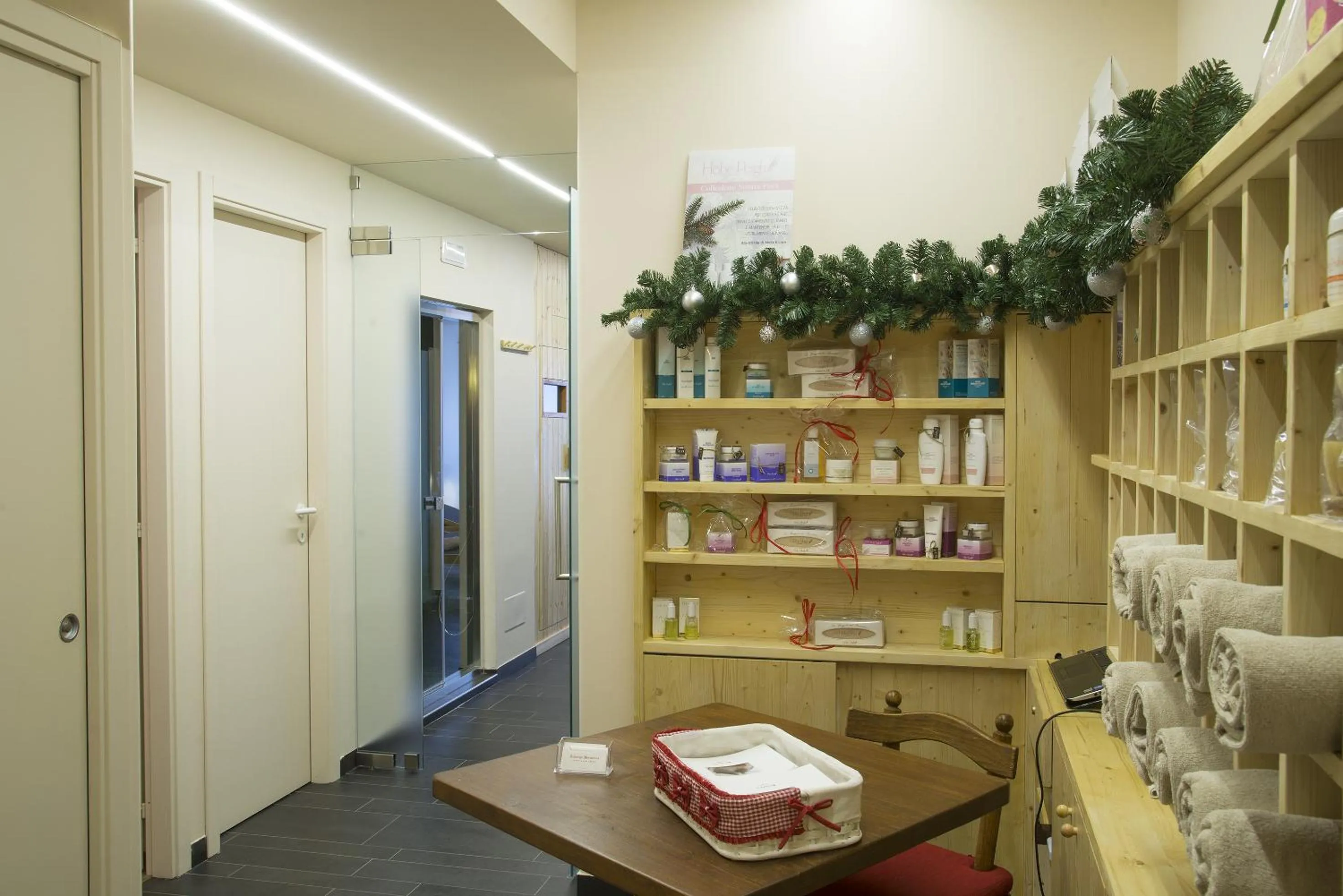 Spa and wellness centre/facilities in Albergo Ristorante Bucaneve