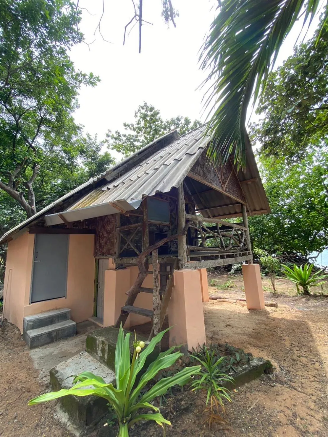 Property building in Koh Phu Valley