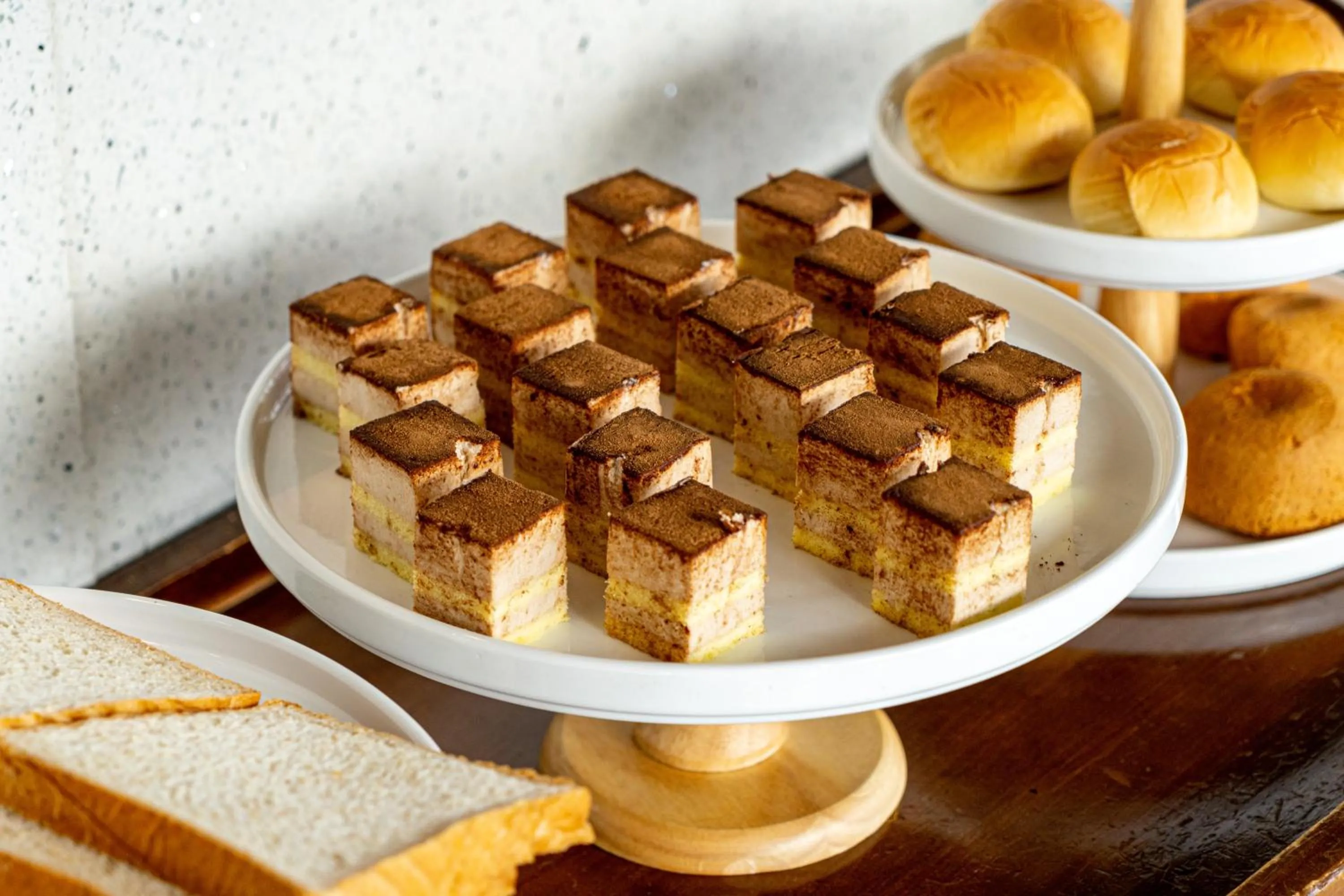 Breakfast in Wuyu Hotel - Chongqing Jiangbei Airport & Light Rail