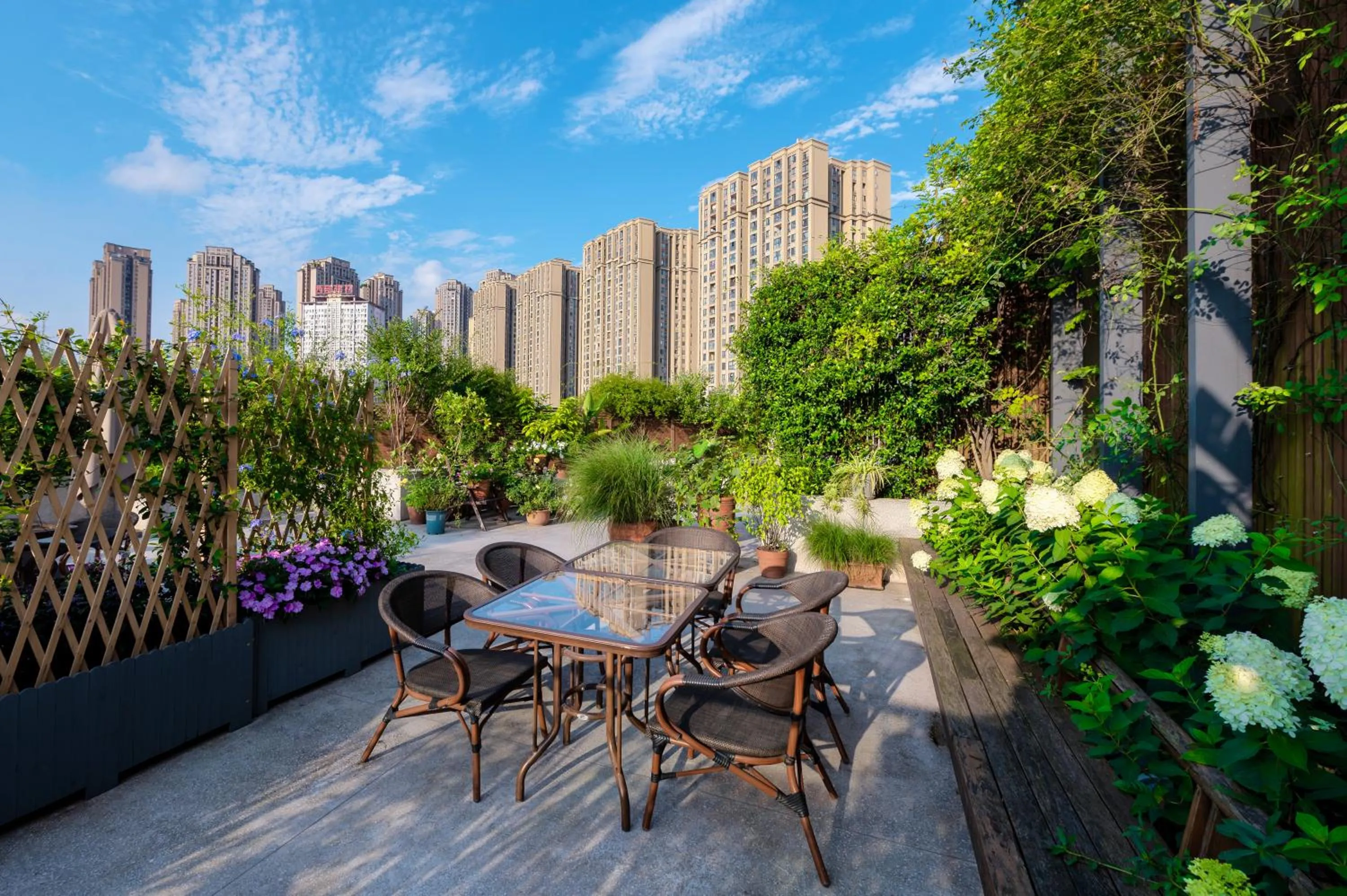 Restaurant/places to eat in Wuyu Hotel - Chongqing Jiangbei Airport & Light Rail