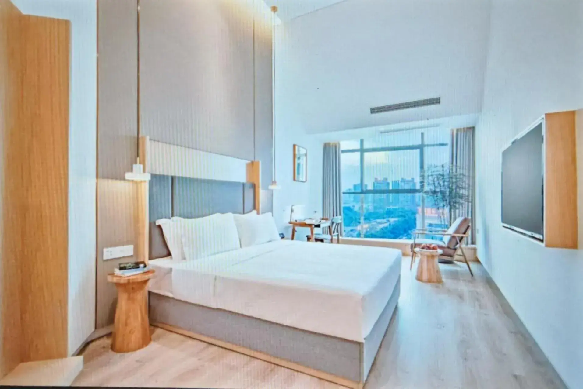 180 Degree Panoramic King Room in Wuyu Hotel - Chongqing Liangjiang Happiness Plaza & Xingfu Square & GuangdianYuan metro 180 Degree Panoramic King Room in Wuyu Hotel - Chongqing Liangjiang Happiness Plaza & Xingfu Square & GuangdianYuan metro