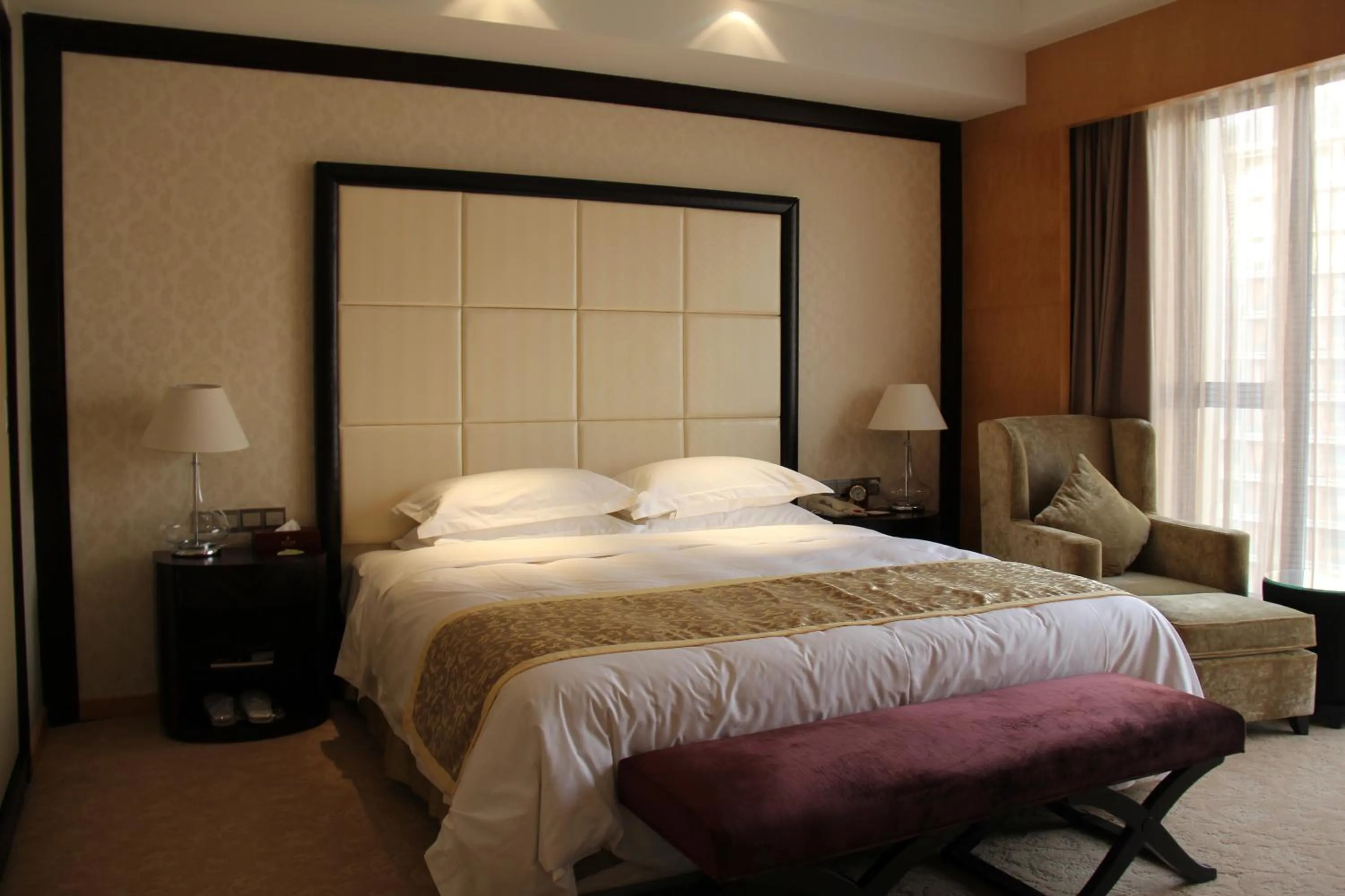 Bed in Ramada Plaza Weifang