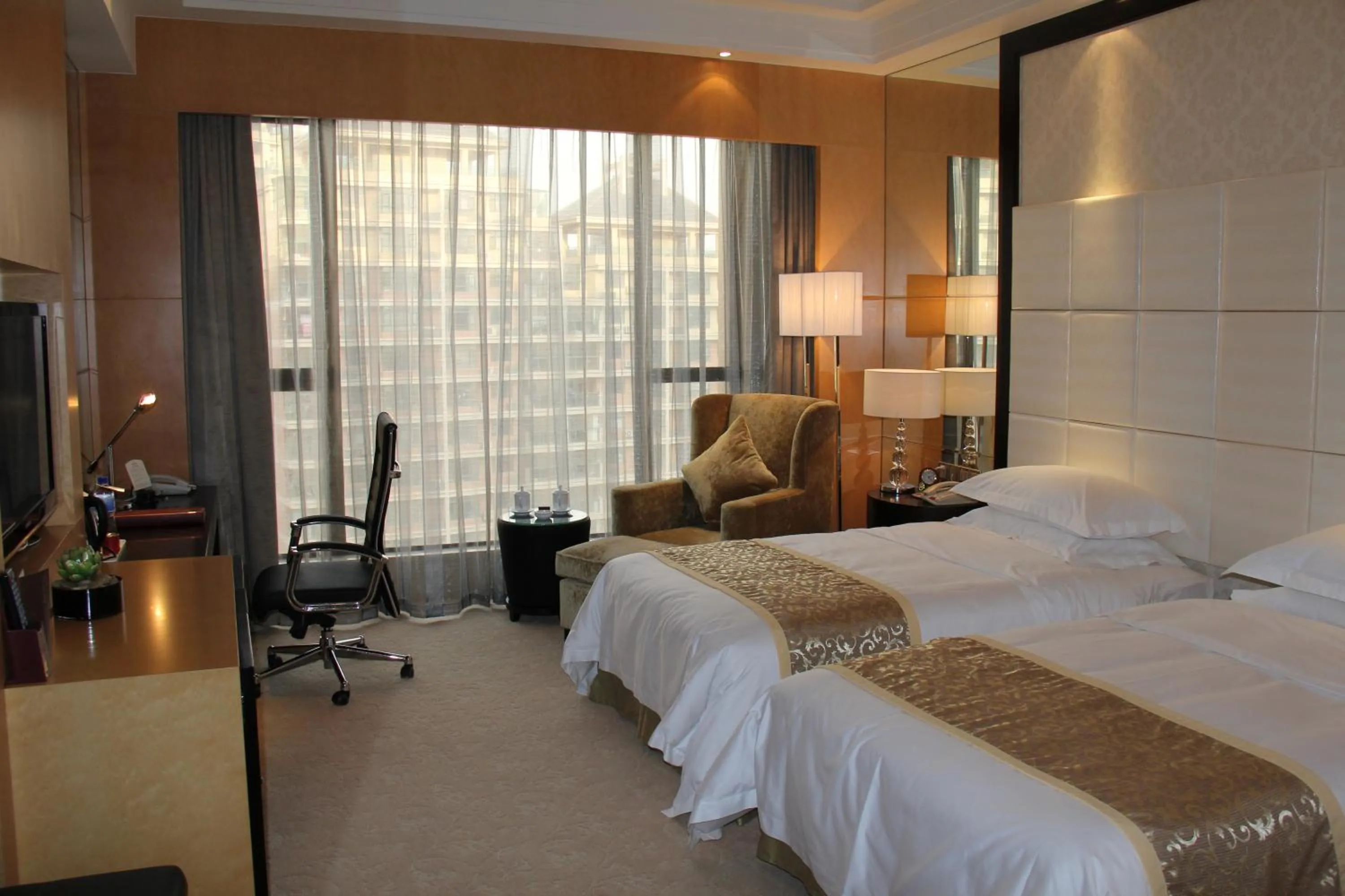 hair dresser in Ramada Plaza Weifang