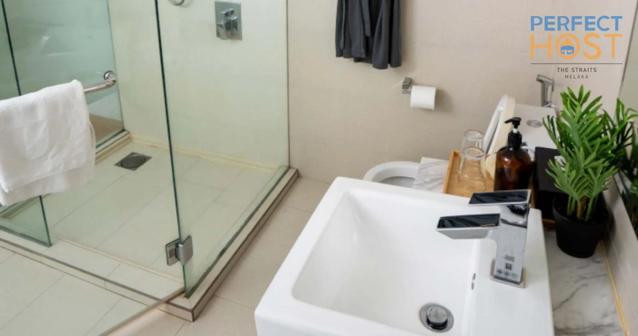 Shower in The Straits Melaka by Perfect Host