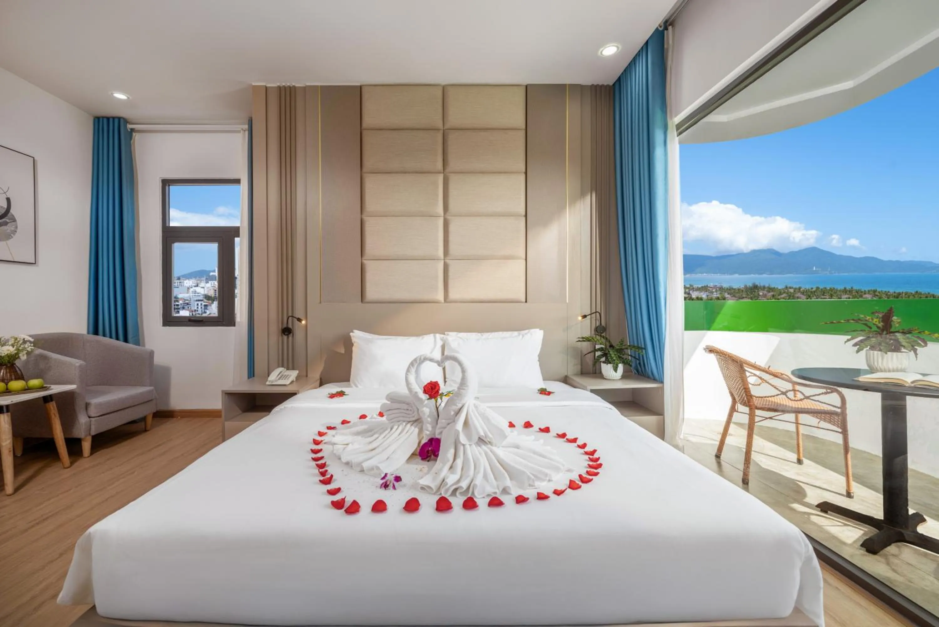 Bedroom, Bed in Fansipan Da Nang Hotel