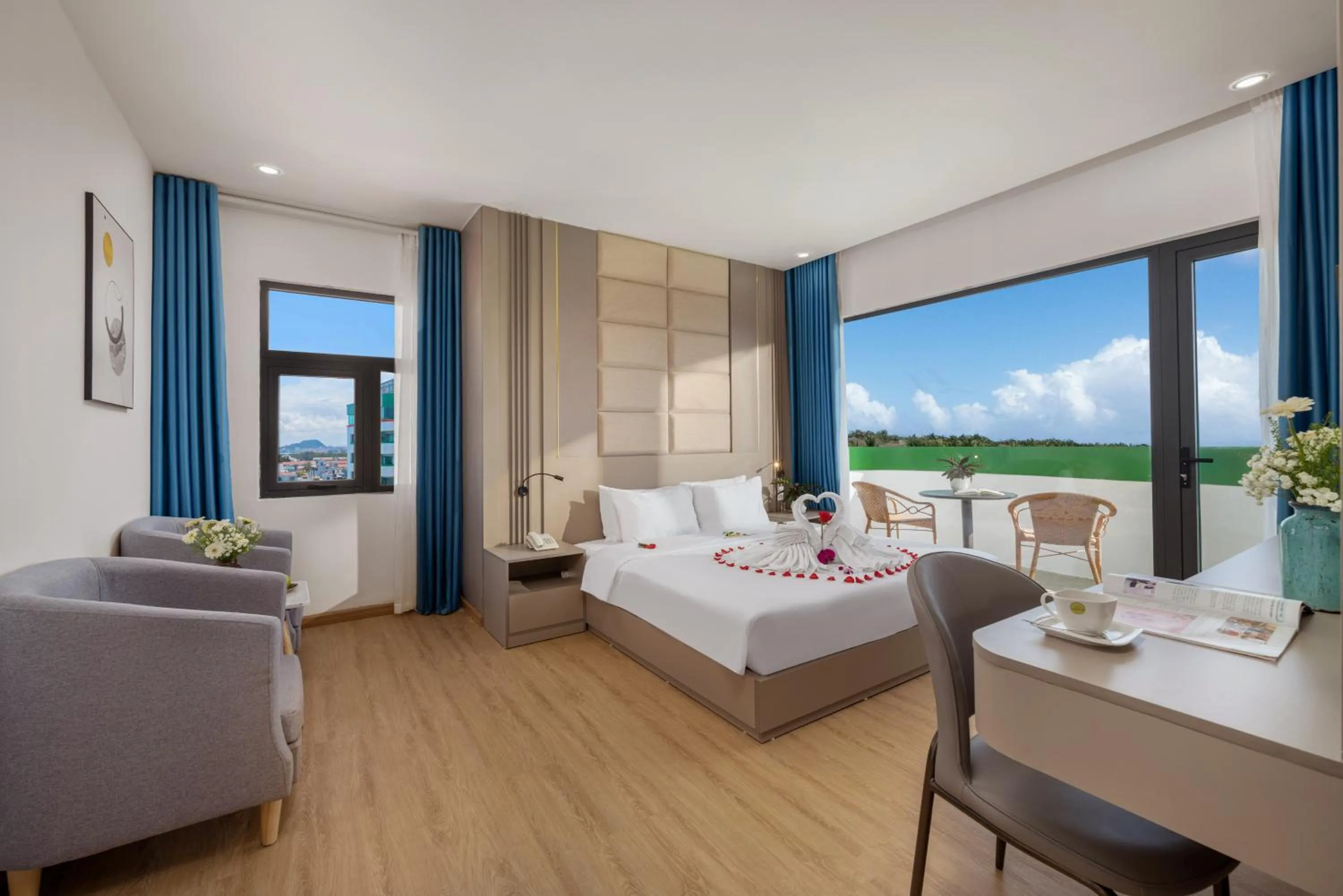 Natural landscape, Bed in Fansipan Da Nang Hotel