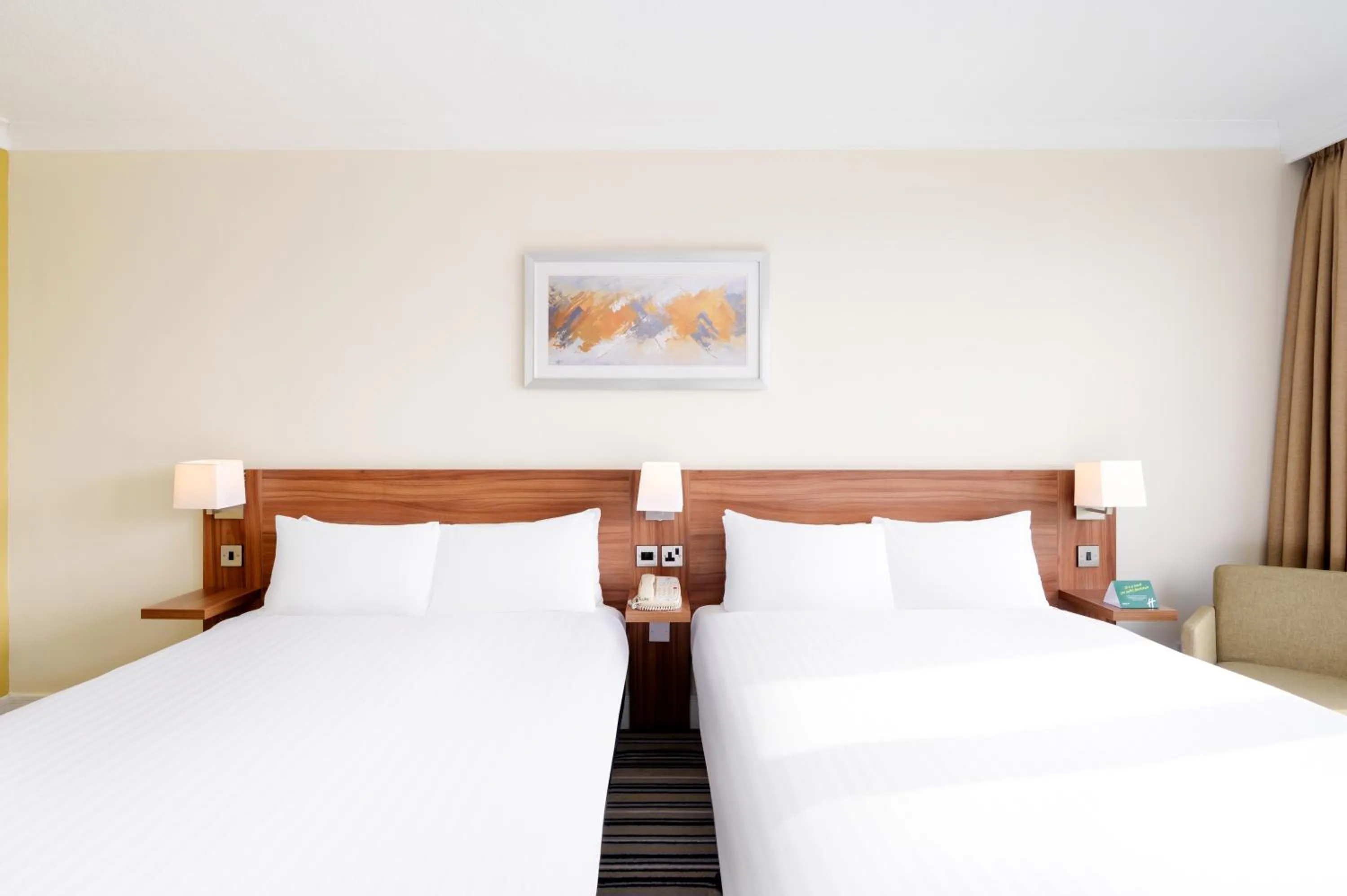 Bed in Holiday Inn Leeds Brighouse by IHG