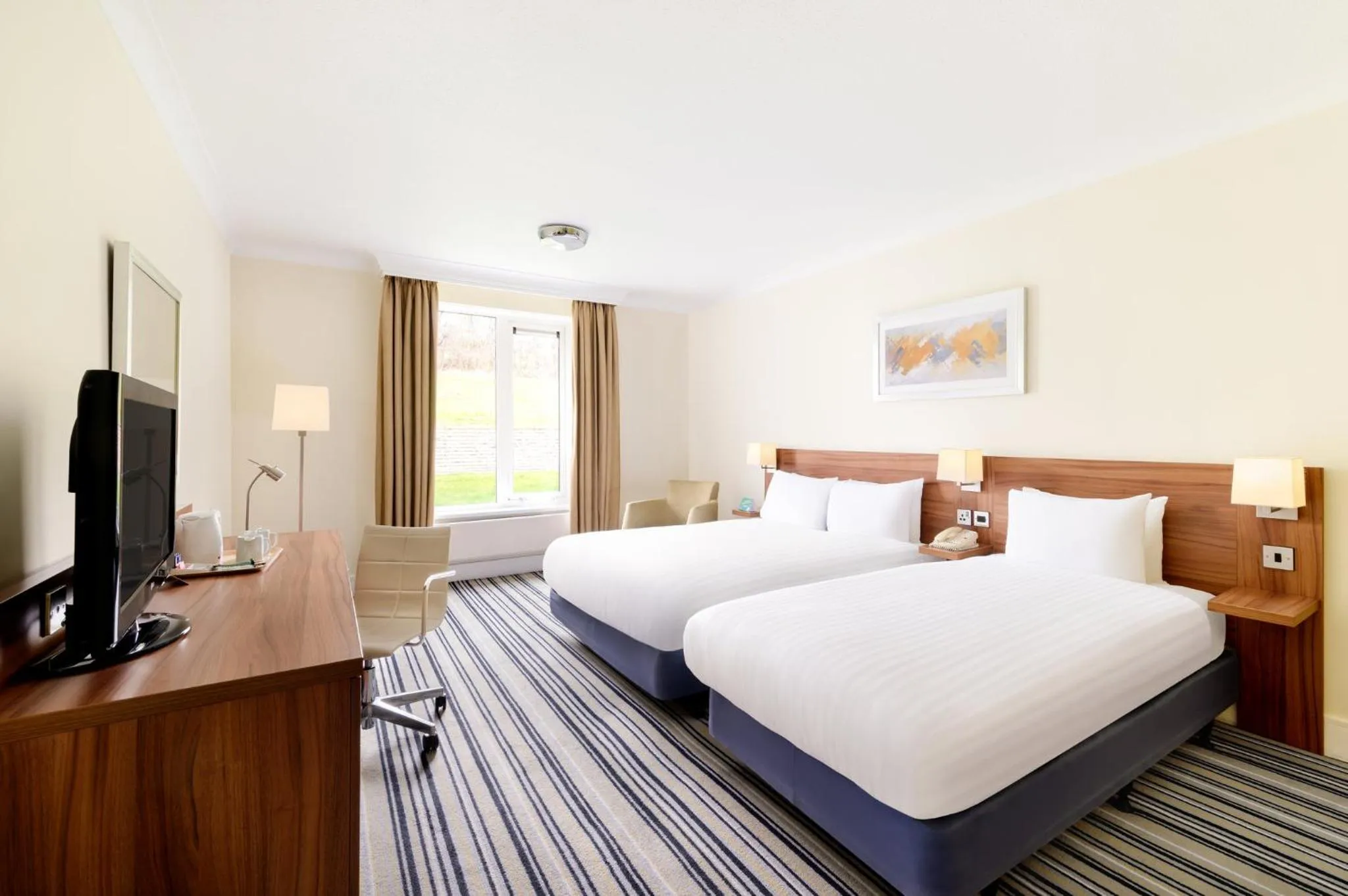 Photo of the whole room, Bed in Holiday Inn Leeds Brighouse by IHG
