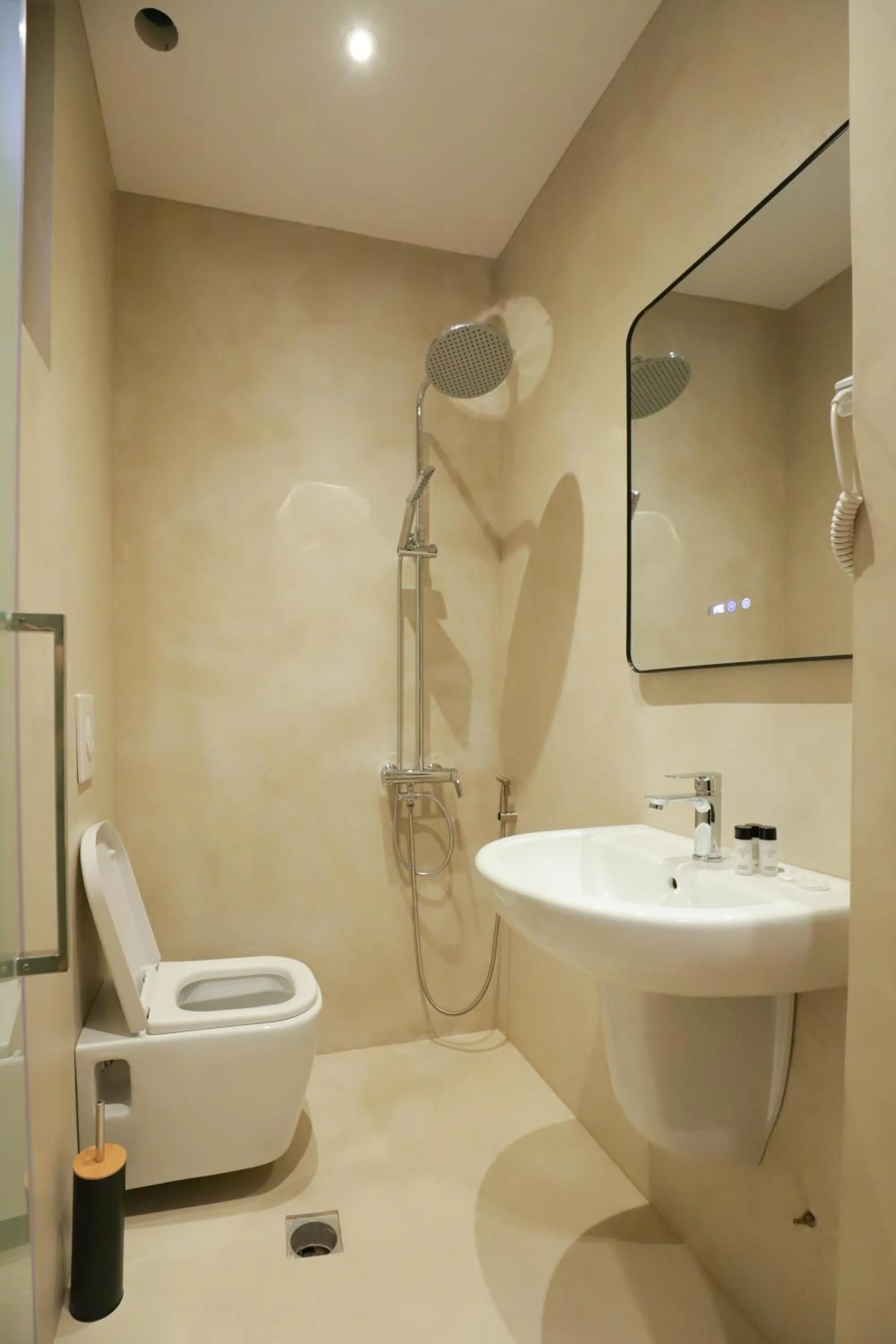 Toilet in Hotel Relax City Center