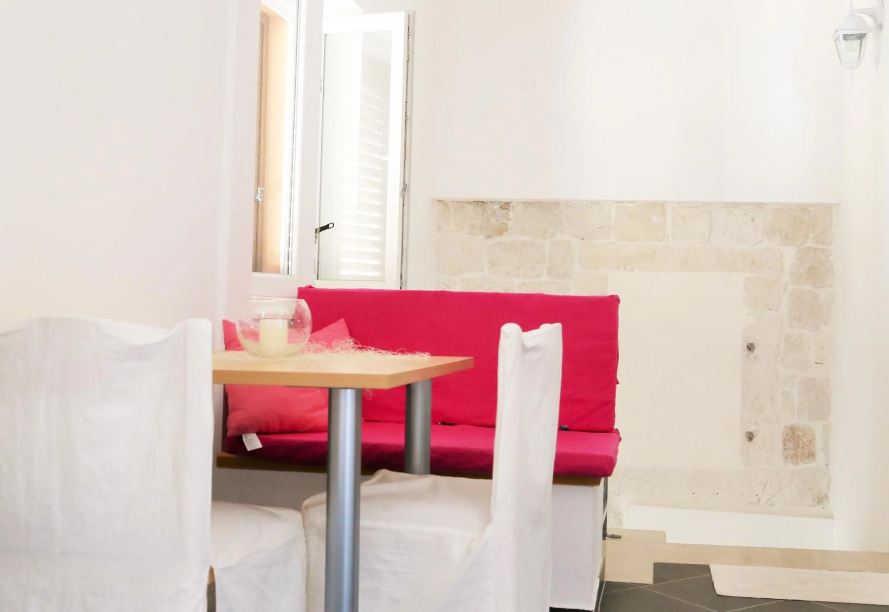 Photo of the whole room in Apartments Trabakul