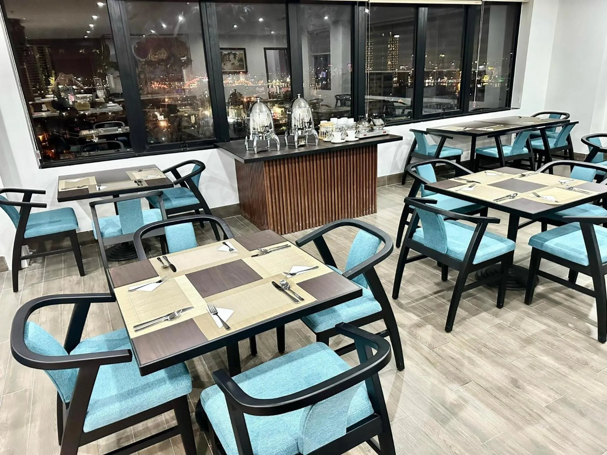 Restaurant/places to eat in ViAn Hotel And Spa Danang