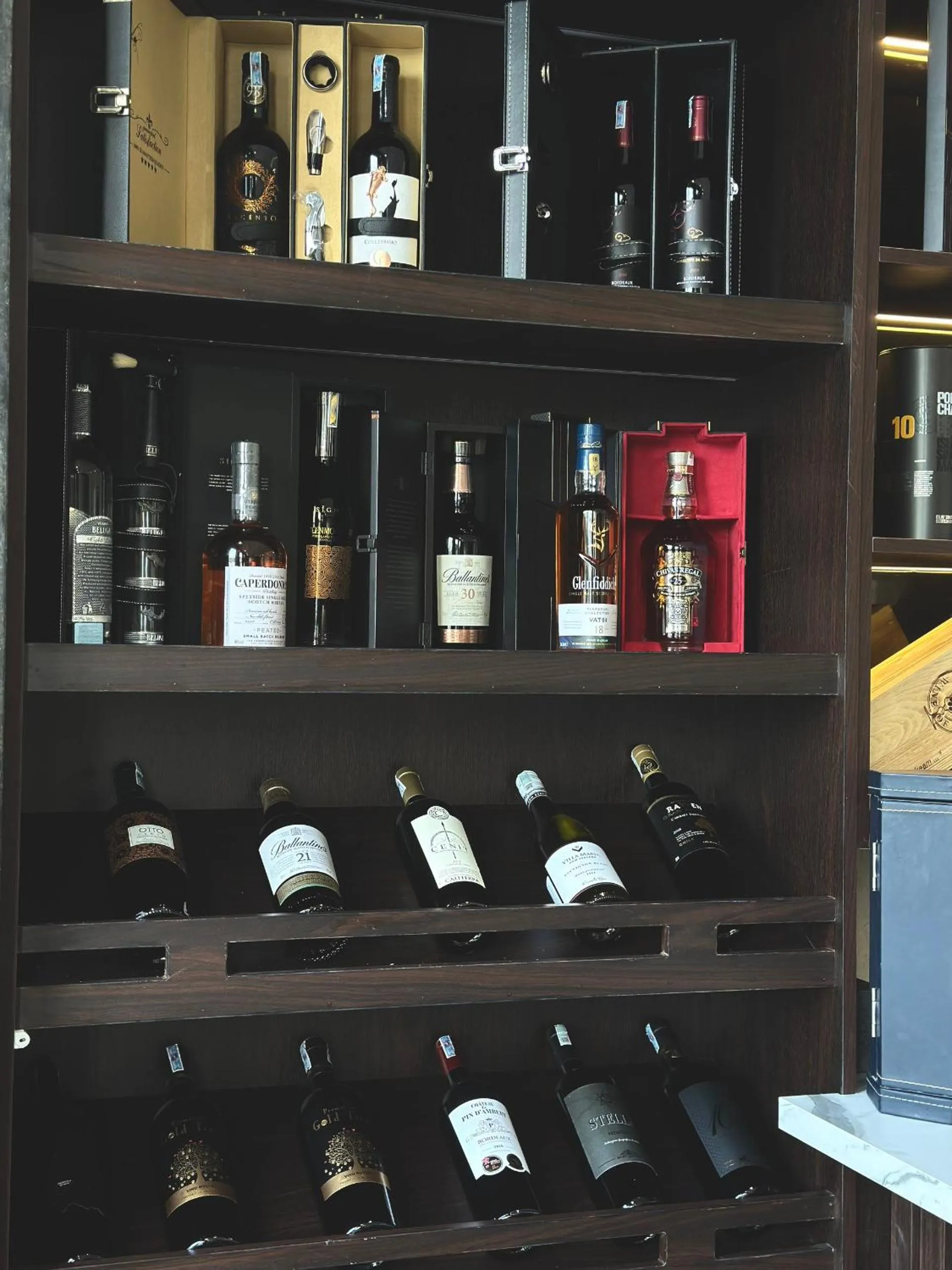 Lounge or bar in ViAn Hotel And Spa Danang