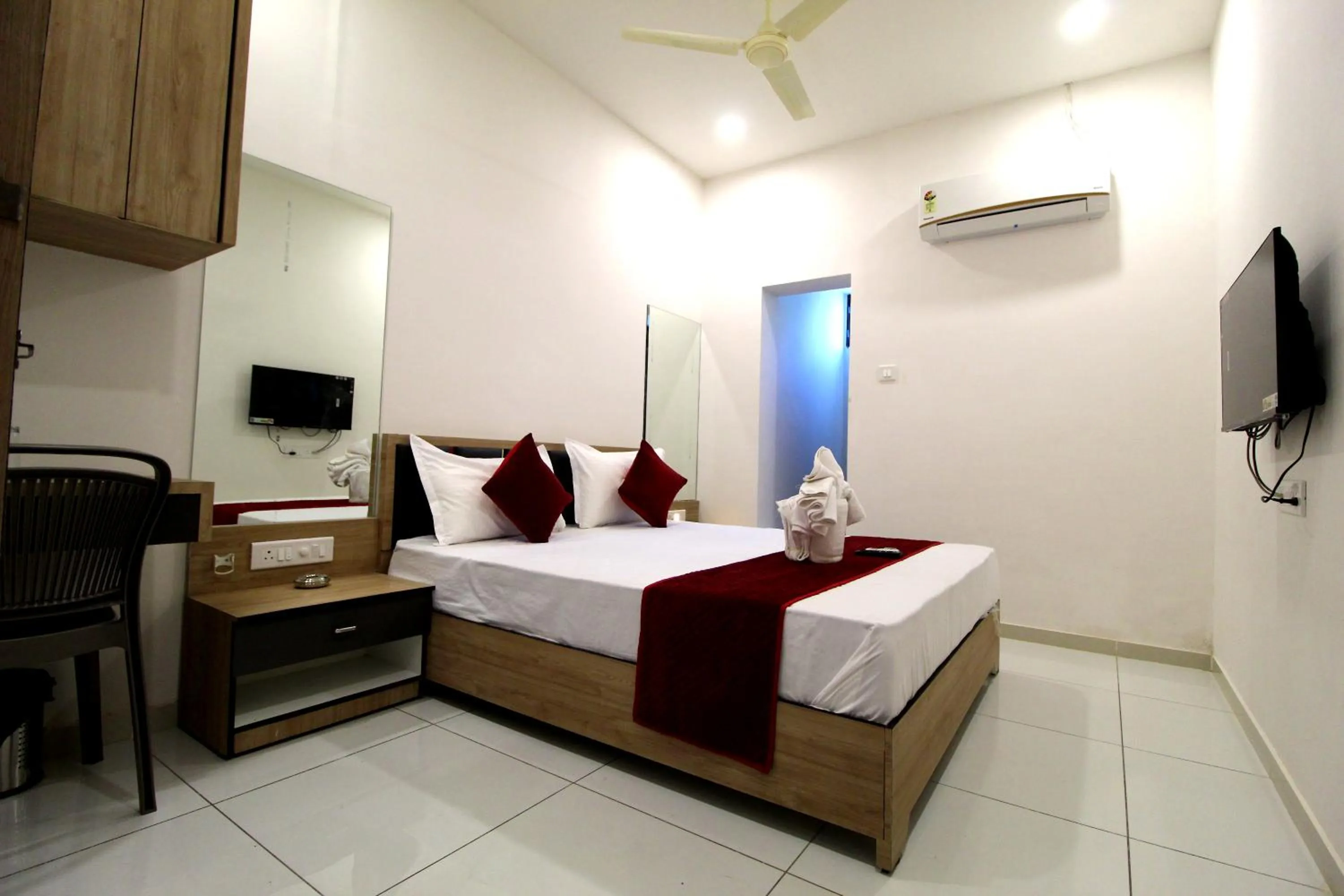 Bed in Hotel Near Me, Rajkot