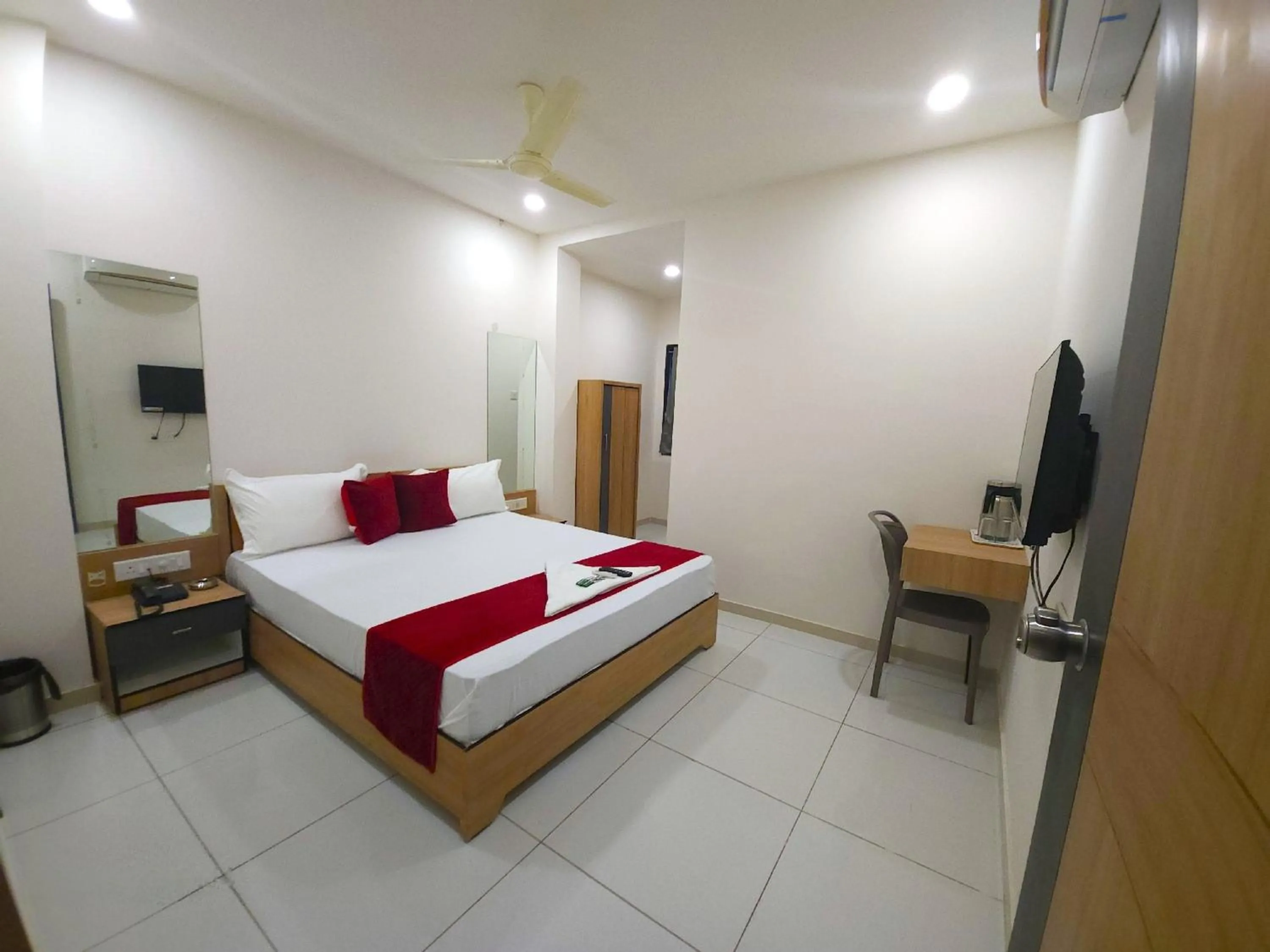 Bedroom, Bed in Hotel Near Me, Rajkot