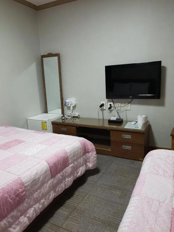 Bed in Nabizam Motel