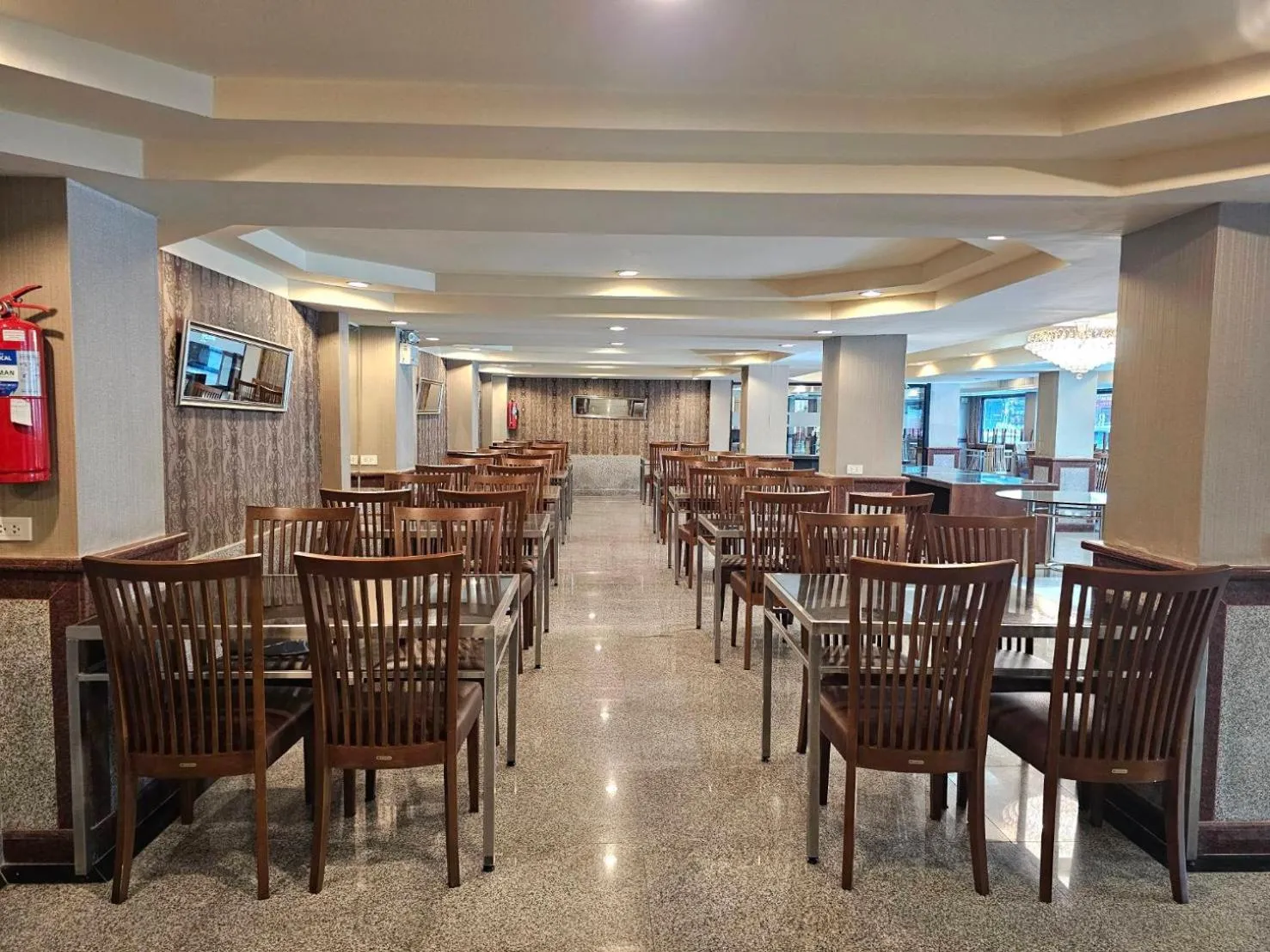 Restaurant/places to eat in Boutique Bravo Hotel