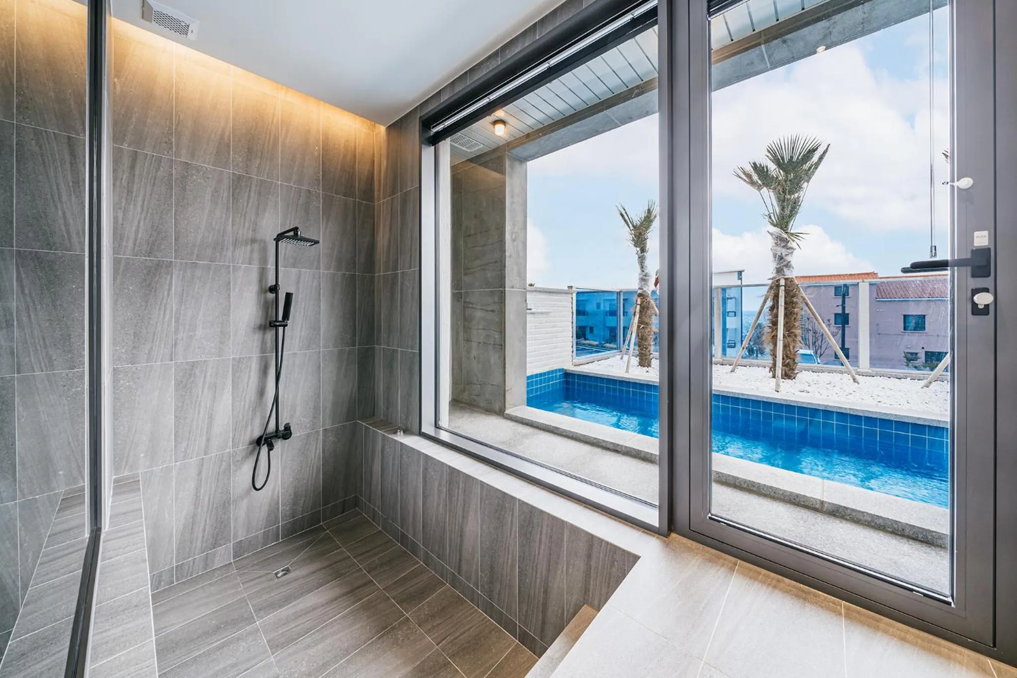 Shower in Ddosi Aewol Pool Villa