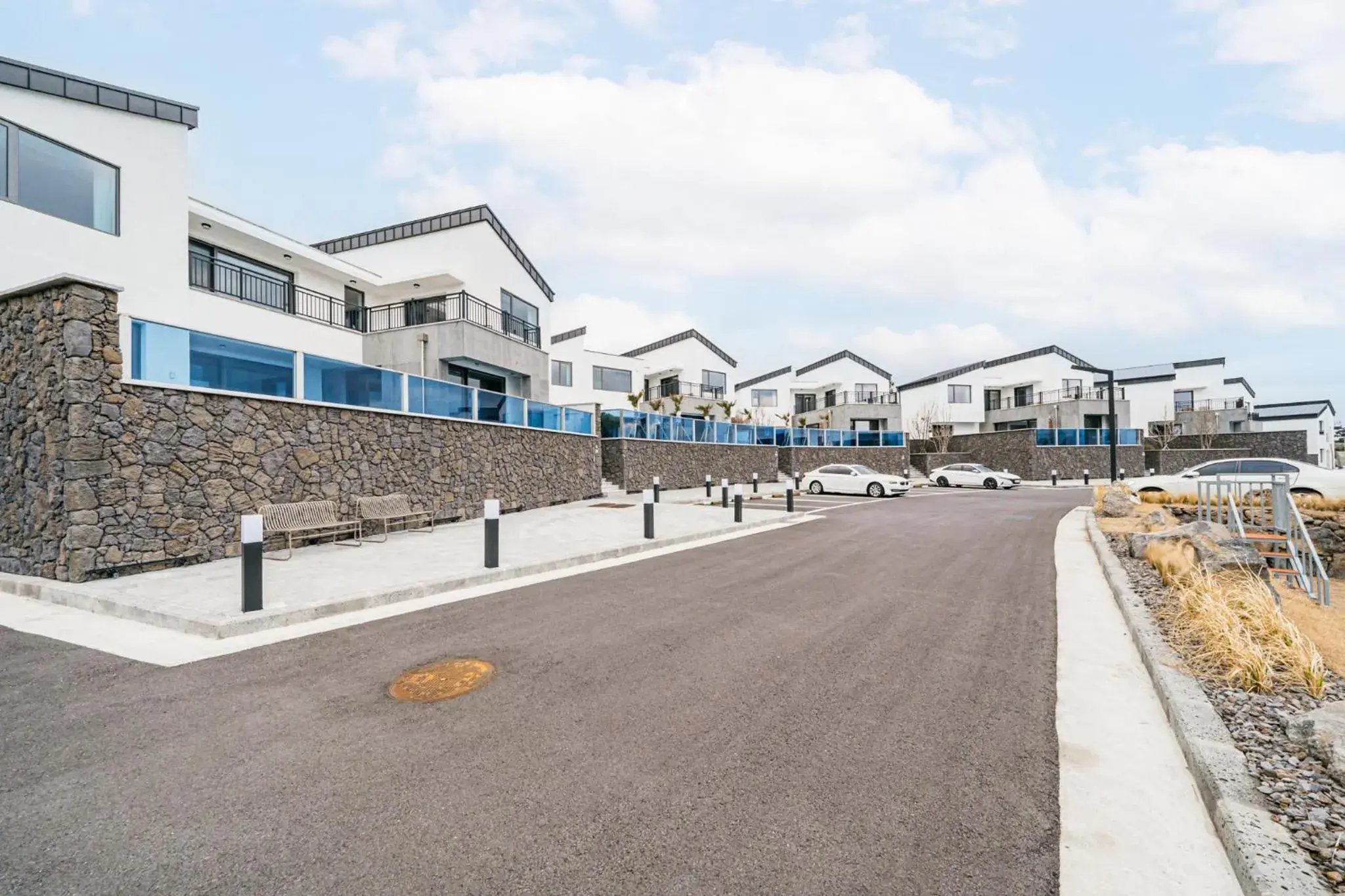 Property building in Ddosi Aewol Pool Villa Property building in Ddosi Aewol Pool Villa