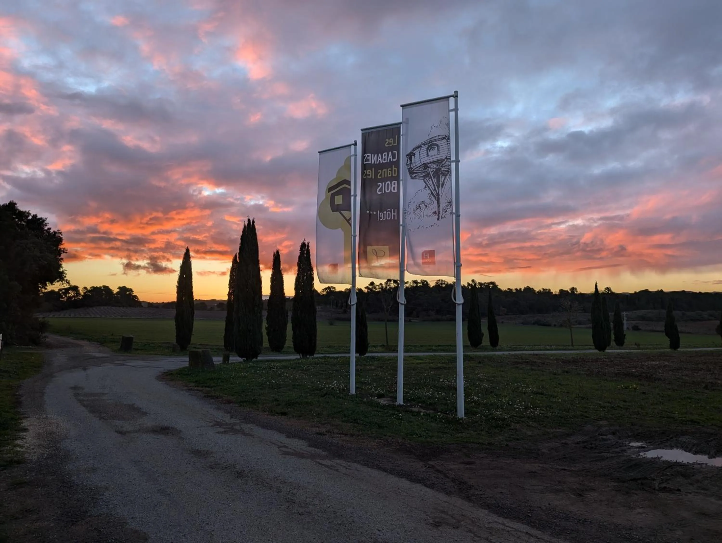 City view in Les Cabanes Dans Les Bois Logis Hôtel