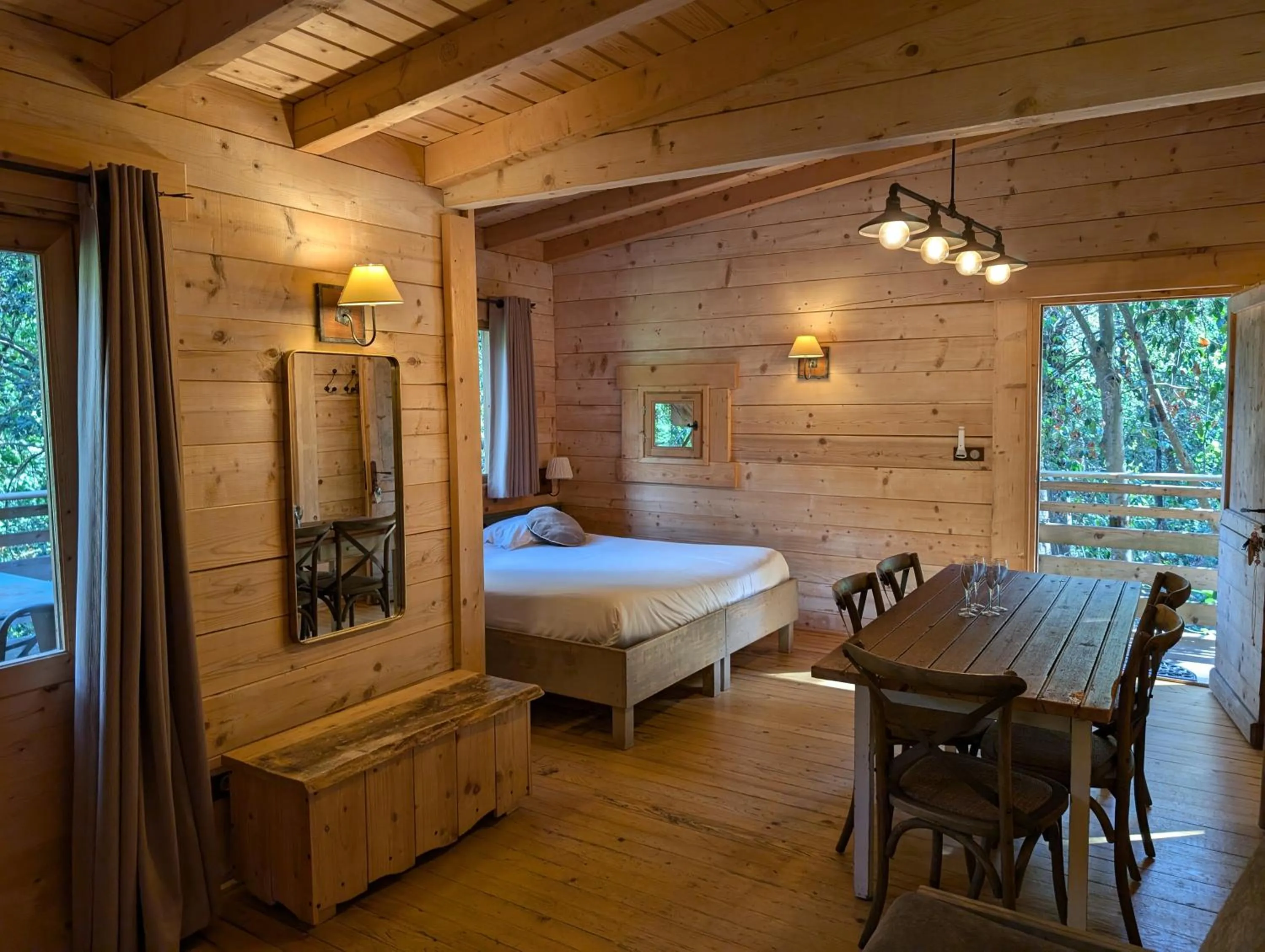 Bedroom, Bed in Les Cabanes Dans Les Bois Logis Hôtel