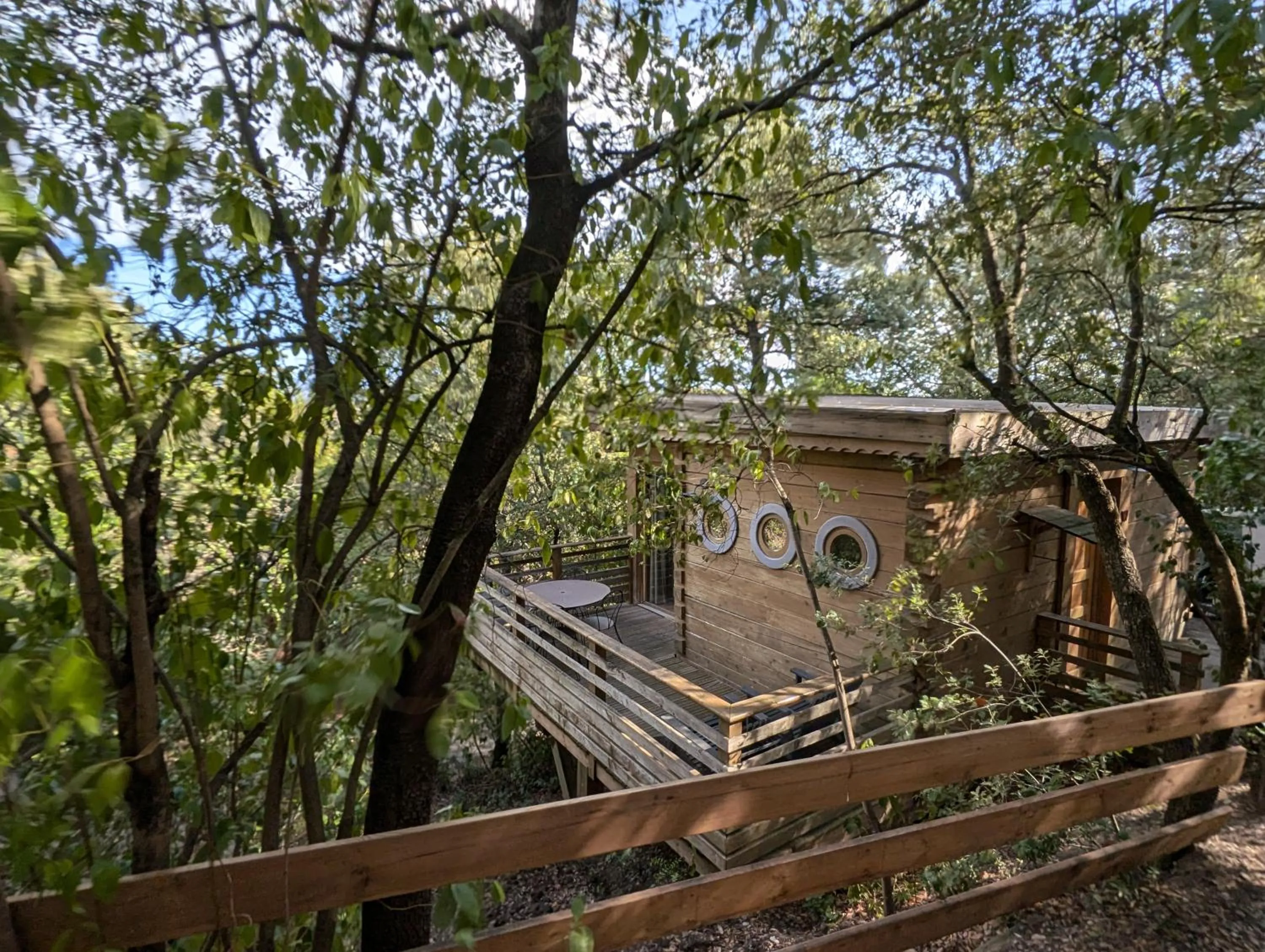 Les Cabanes Dans Les Bois Logis Hôtel