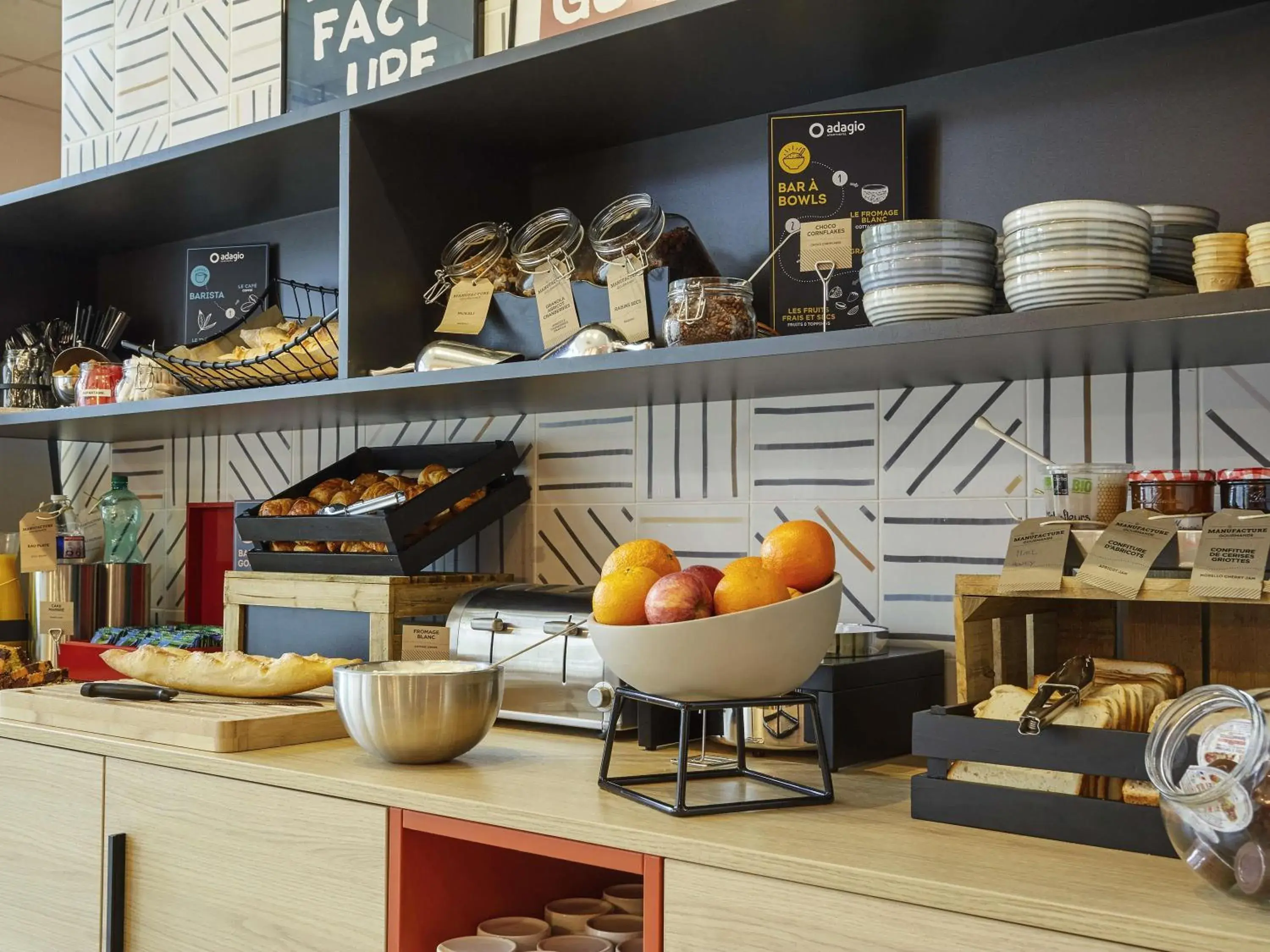 Property building in Aparthotel Adagio Access Dijon République Property building in Aparthotel Adagio Access Dijon République