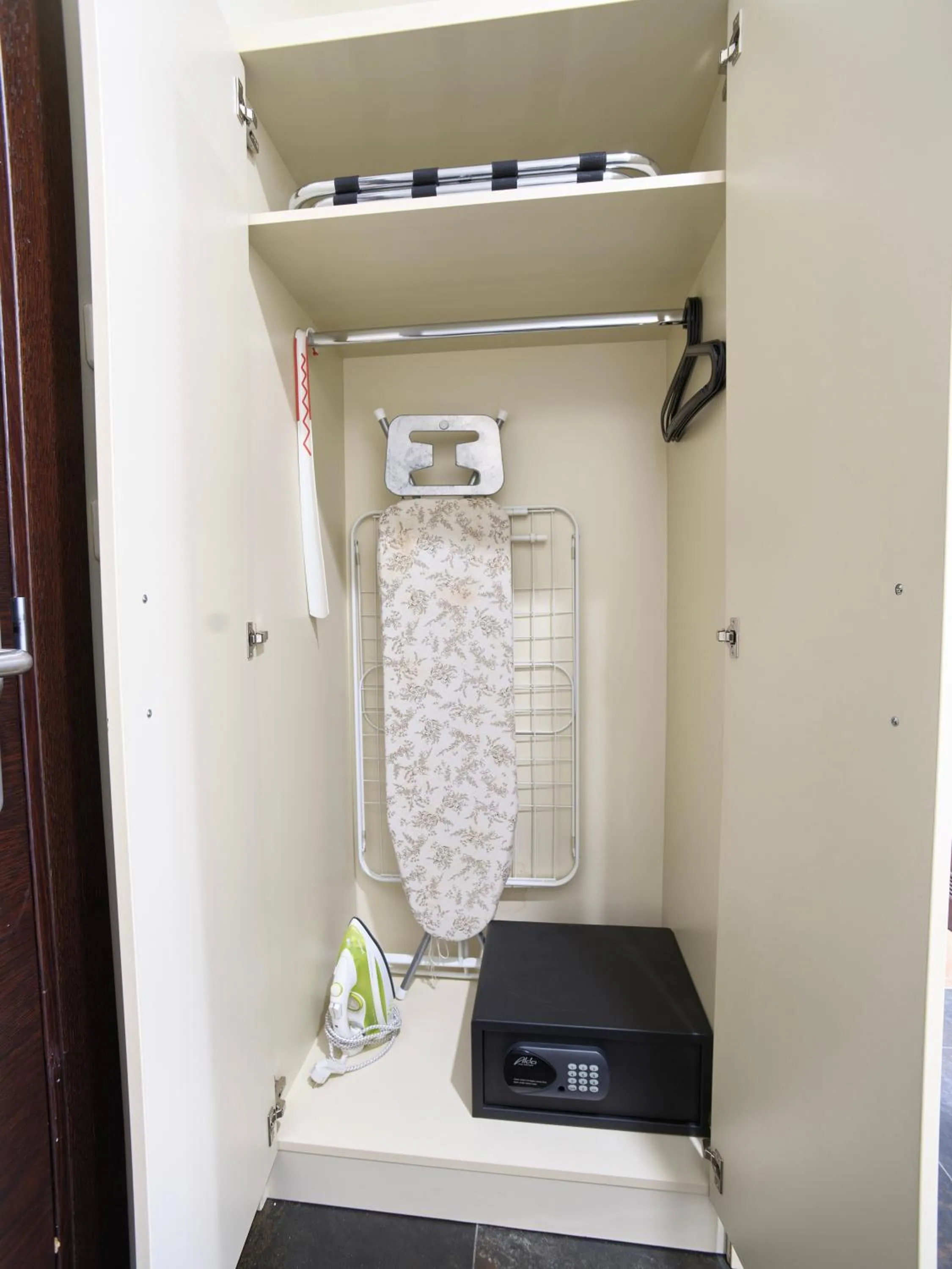 flat iron in Rezidence Fontána