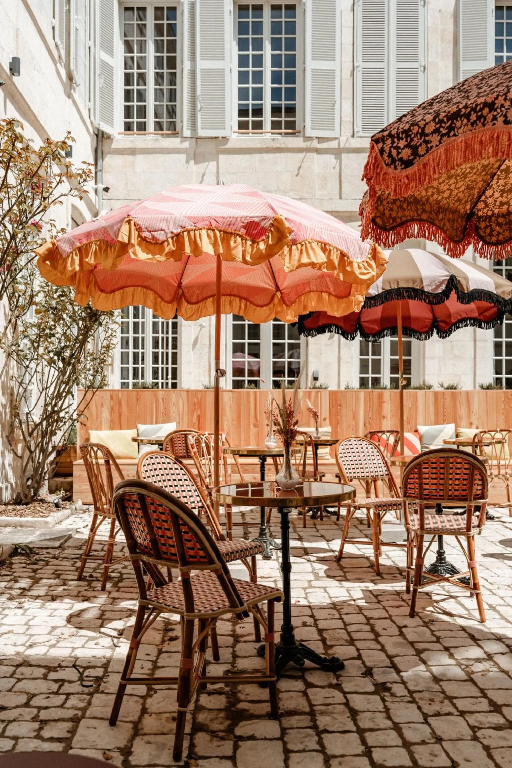 Patio in CENTRAL Hostel La Rochelle Centre