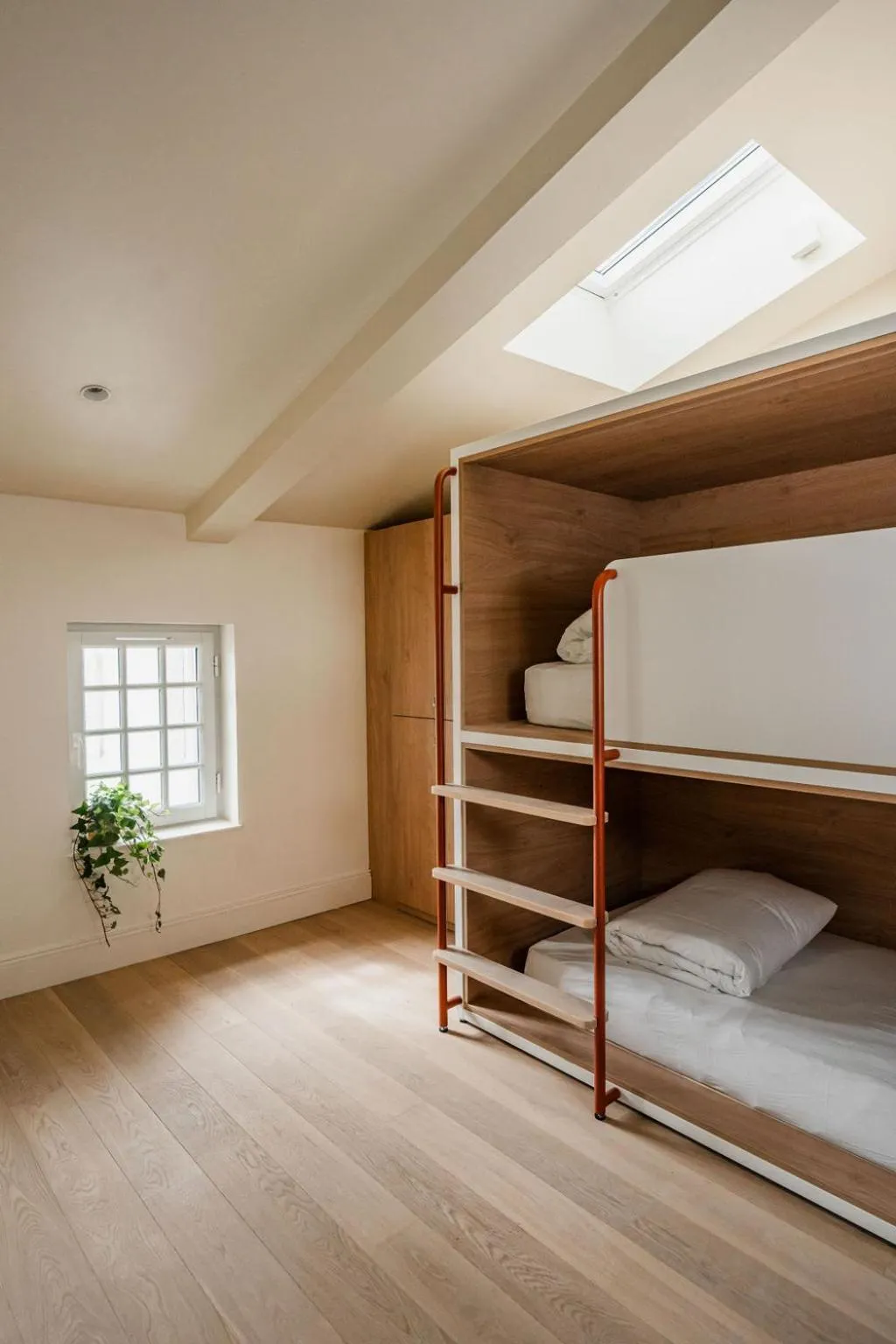 bunk bed, Bed in CENTRAL Hostel La Rochelle Centre