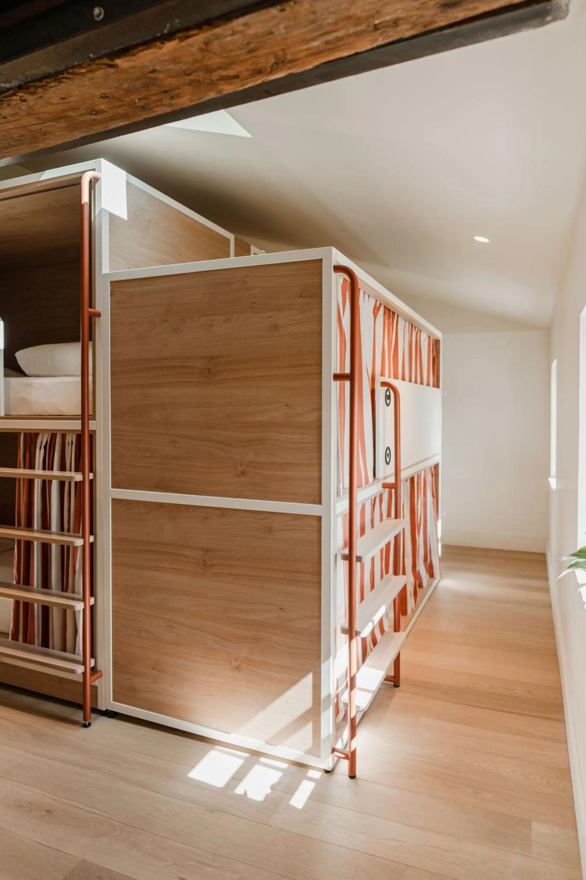 bunk bed, Bed in CENTRAL Hostel La Rochelle Centre