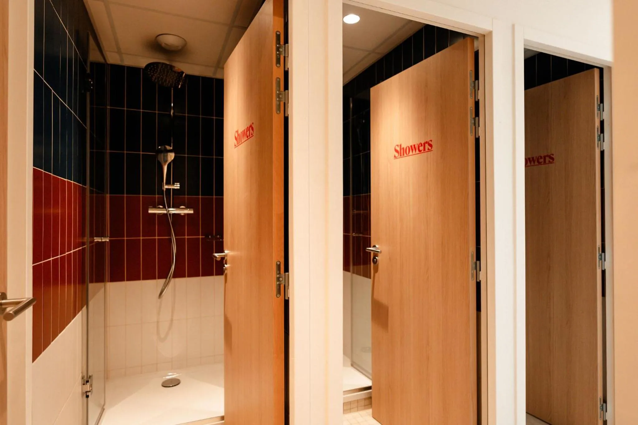 Bathroom in CENTRAL Hostel La Rochelle Centre