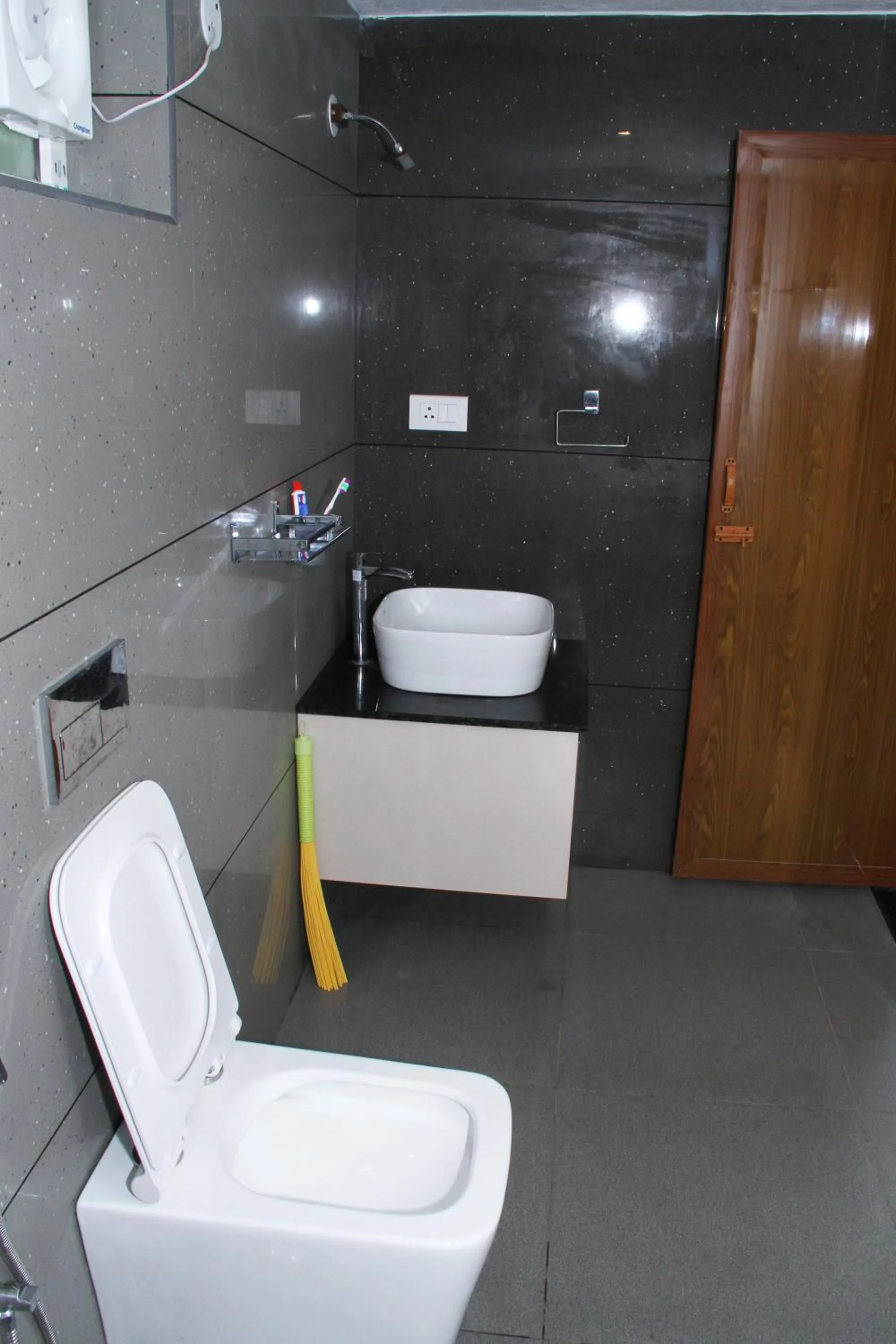 Toilet in Airy Homestay Ooty by Lexstays