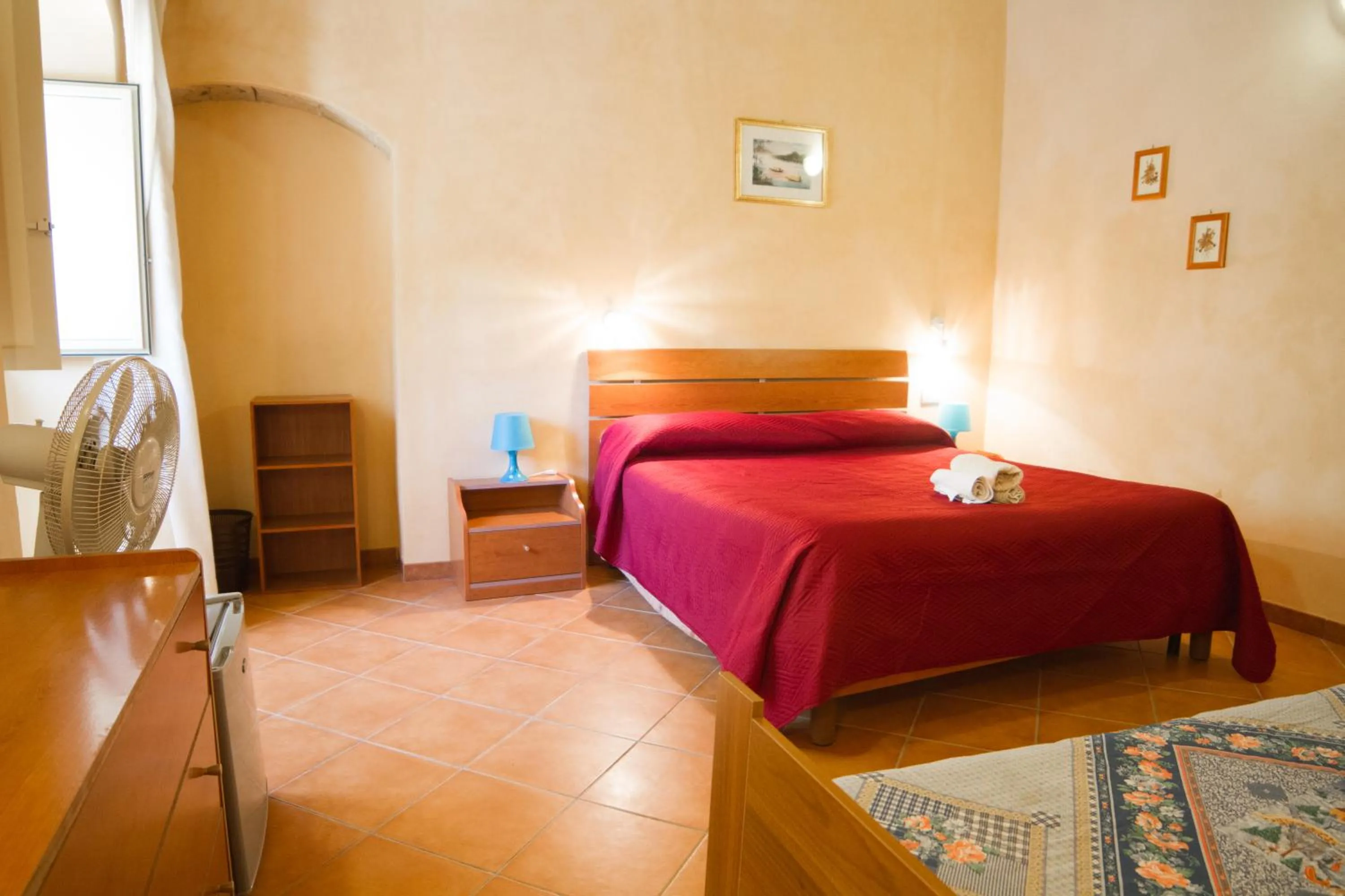 Property building, Bed in Agriturismoeloropizzuta