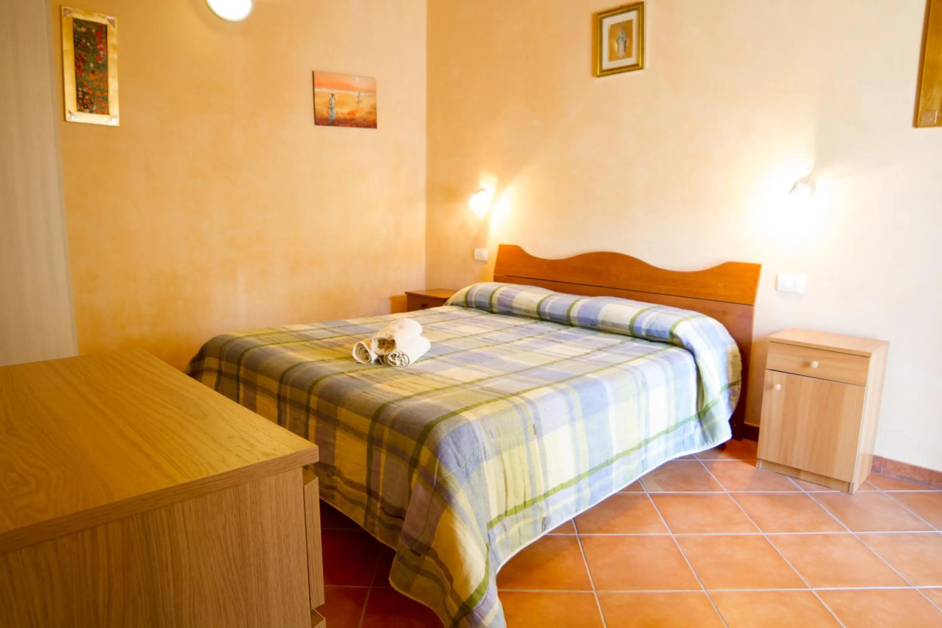 Property building, Bed in Agriturismoeloropizzuta