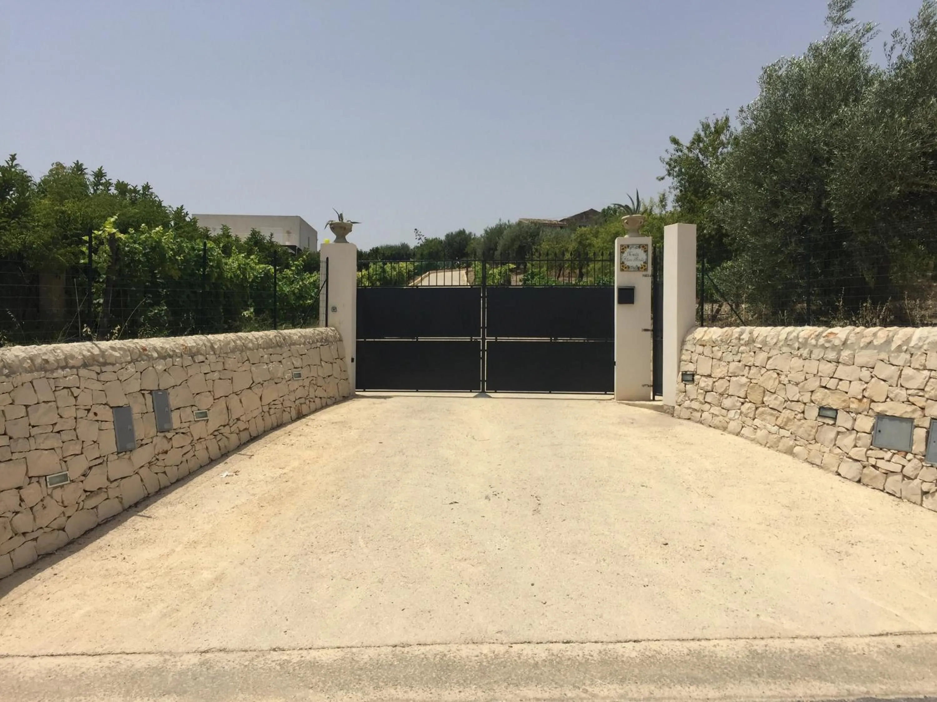 Facade/entrance in Agriturismoeloropizzuta