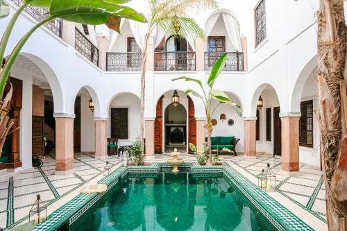 RIAD ELNOUJOUM
