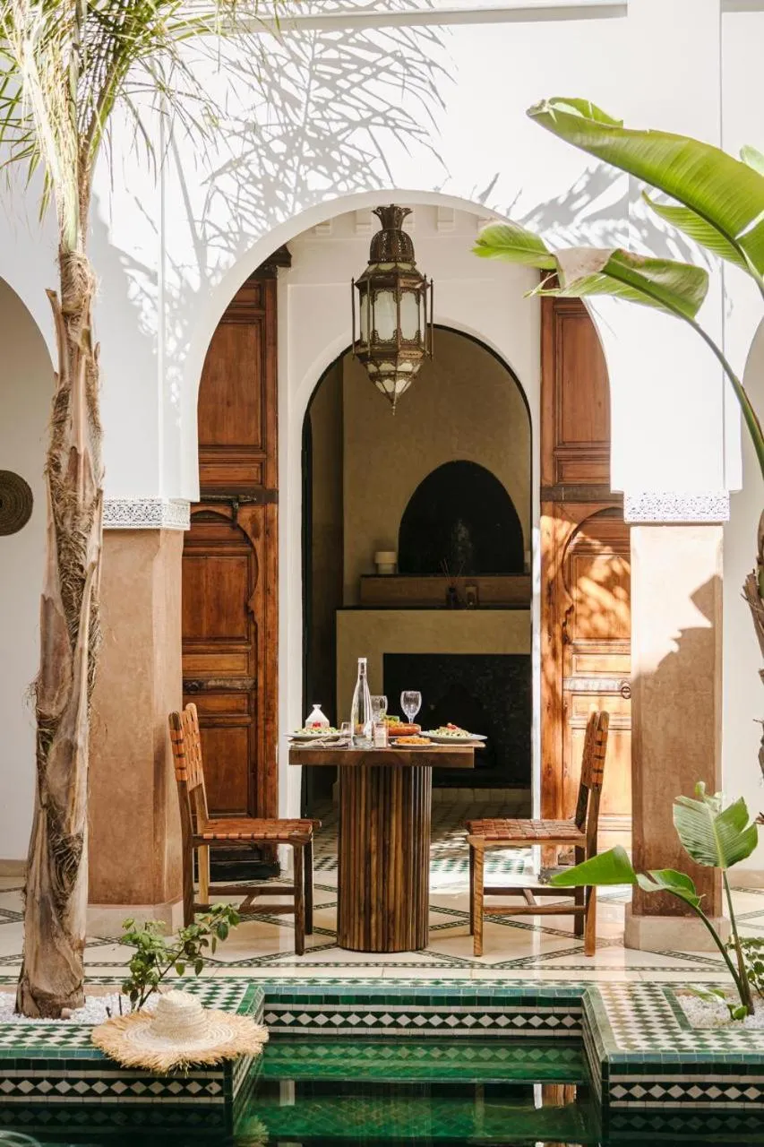 RIAD ELNOUJOUM