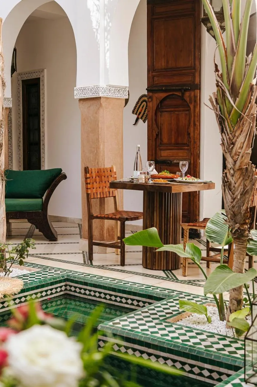 RIAD ELNOUJOUM