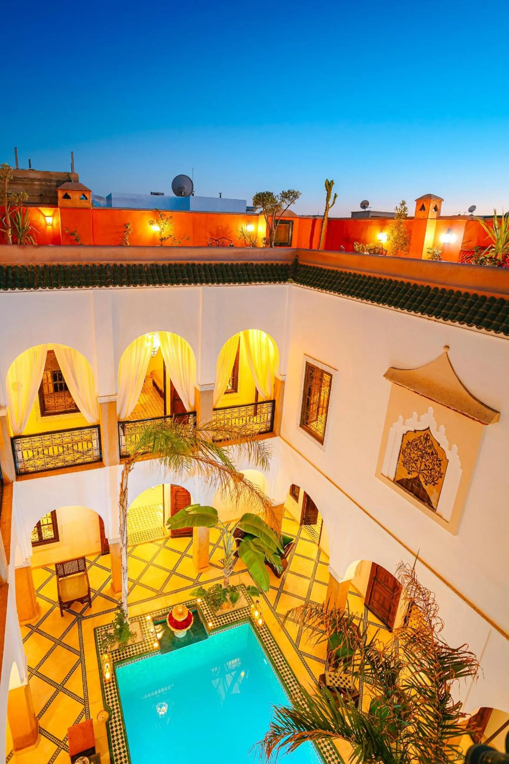 RIAD ELNOUJOUM
