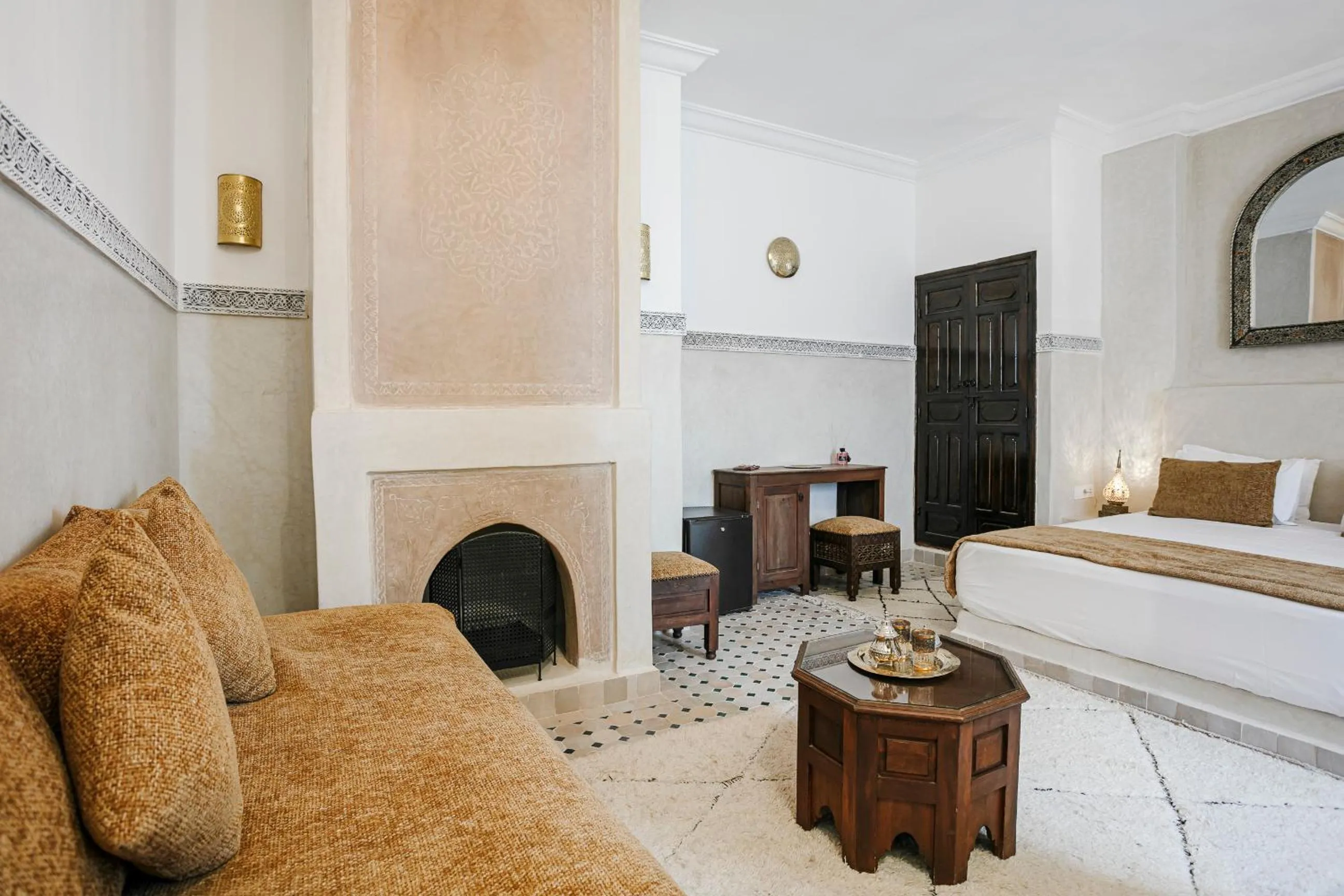 Photo of the whole room, Bed in RIAD ELNOUJOUM