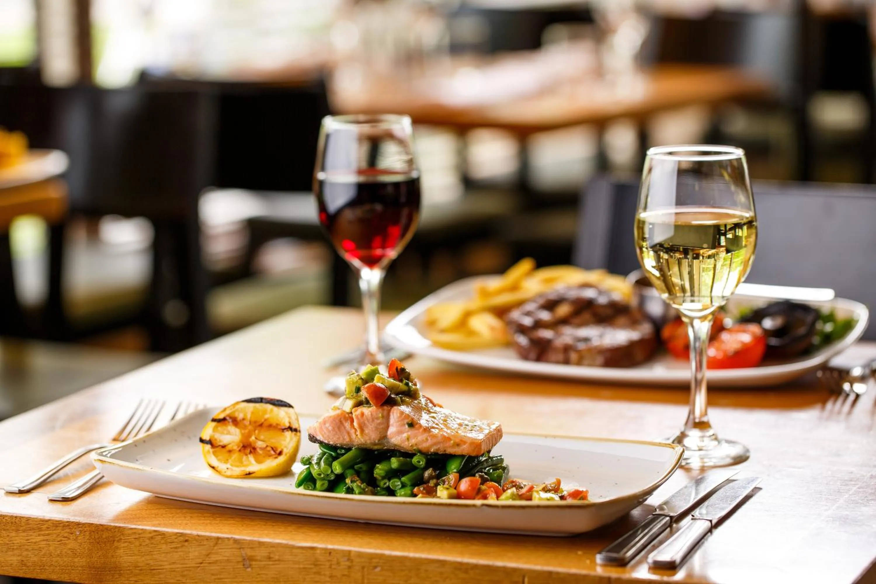 Restaurant/places to eat in Holiday Inn - Glasgow Airport by IHG