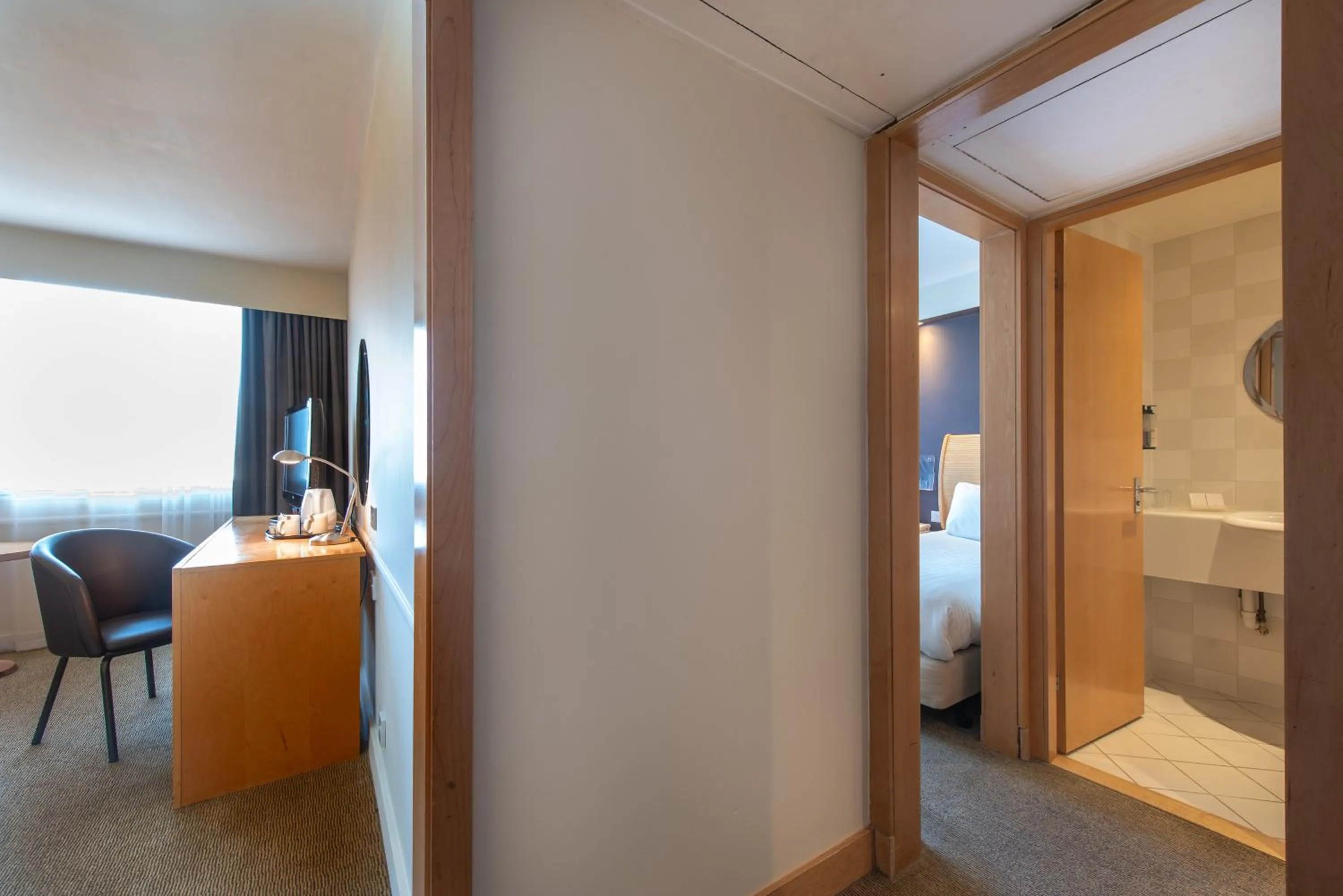 Photo of the whole room, Bed in Holiday Inn - Glasgow Airport by IHG