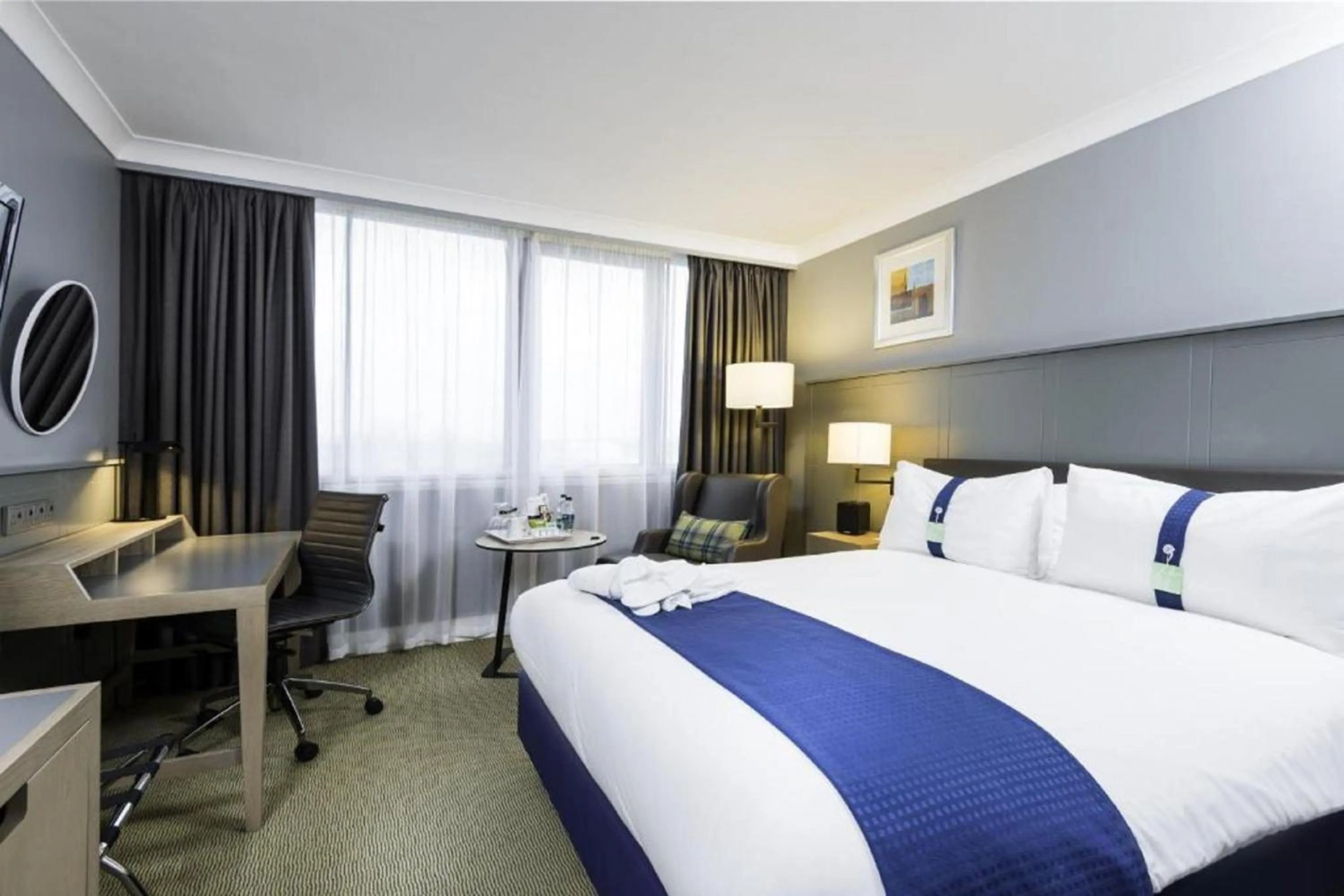 Photo of the whole room, Bed in Holiday Inn - Glasgow Airport by IHG