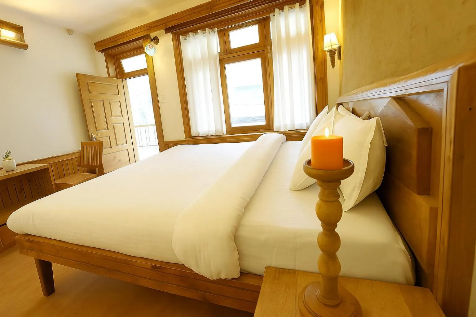 Bed in Beholden Stay And Cafe - A Luxury Boutique Hotel In Manali