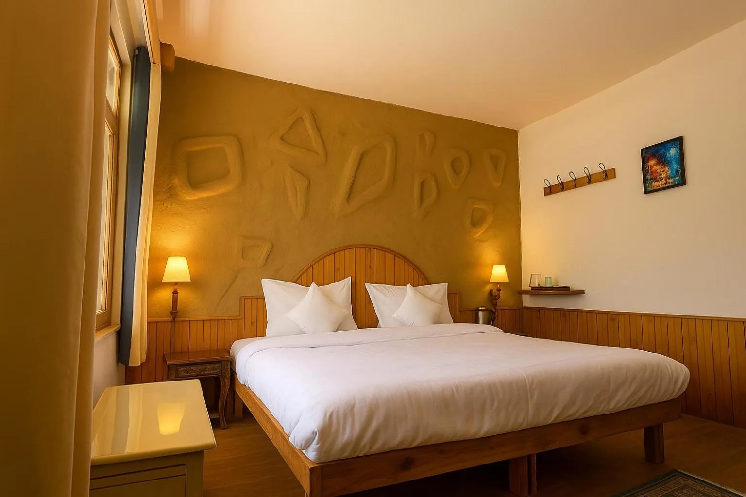 Bed in Beholden Stay And Cafe - A Luxury Boutique Hotel In Manali
