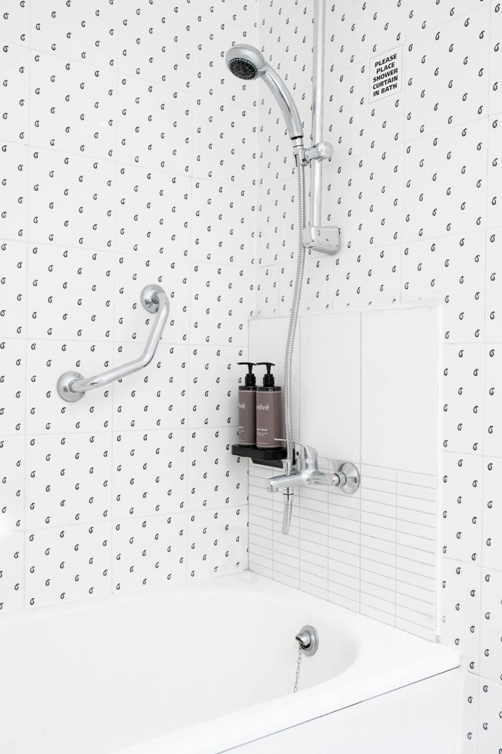 Bathroom in Muthu Glasgow River Hotel