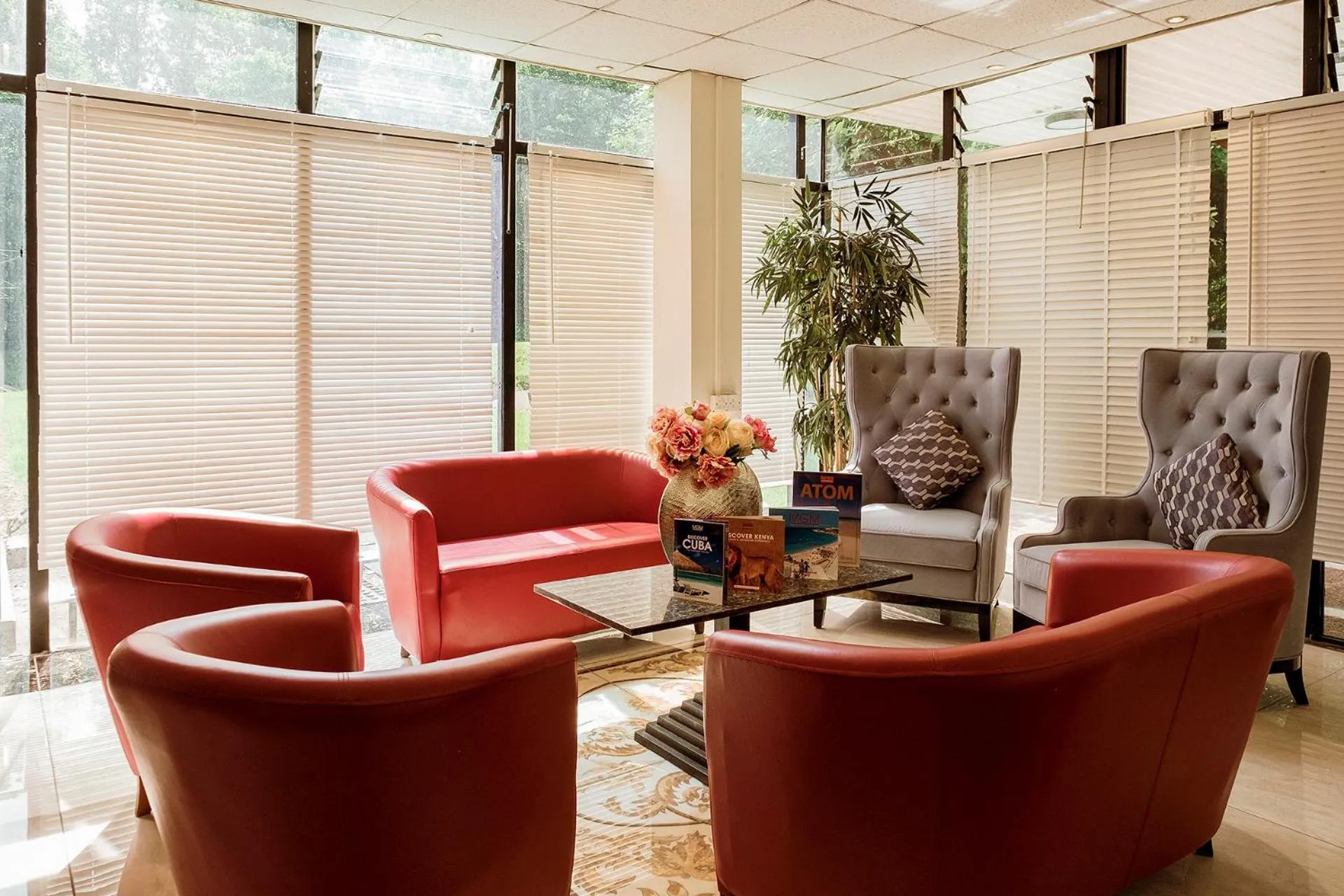 Lounge or bar in Muthu Glasgow River Hotel